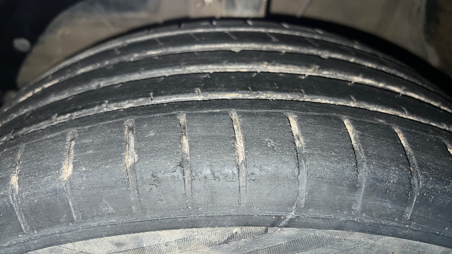 Used 2019 Maruti Suzuki Baleno Zeta Automatic Petrol Automatic tyres LEFT FRONT TYRE TREAD VIEW