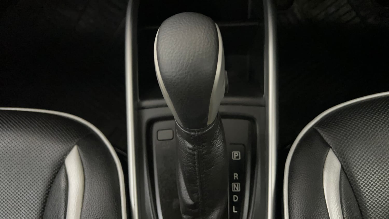 Used 2018 Maruti Suzuki Baleno Delta 1.2 AT Petrol Automatic interior GEAR  KNOB VIEW