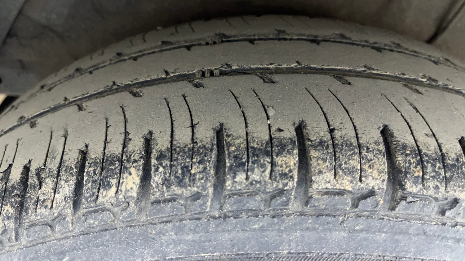 Used 2014 Hyundai i20 Asta 1.2 Petrol Manual tyres RIGHT REAR TYRE TREAD VIEW