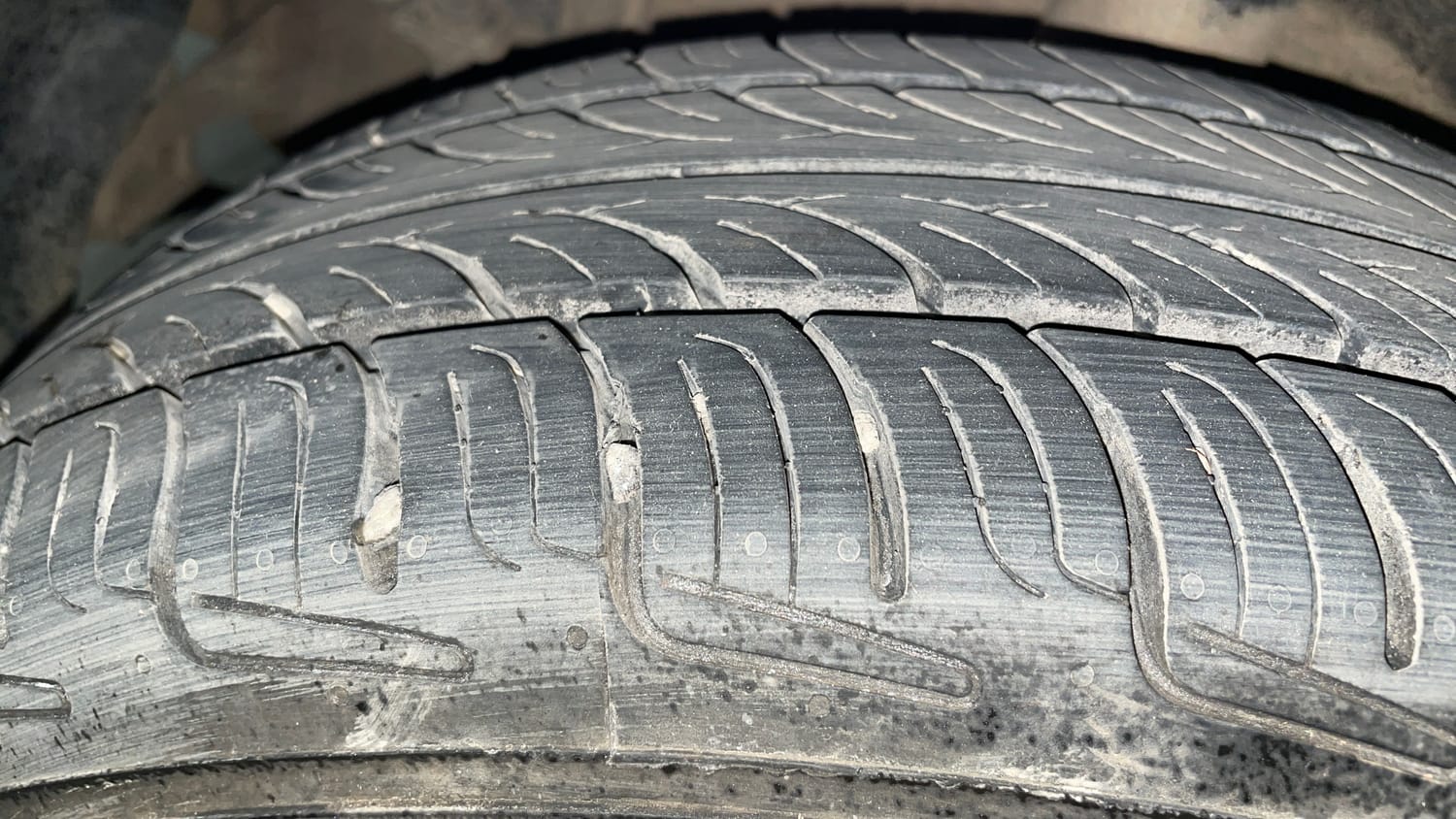 Used 2016 Hyundai Grand i10 Sportz 1.2 Kappa VTVT Petrol Manual tyres RIGHT REAR TYRE TREAD VIEW