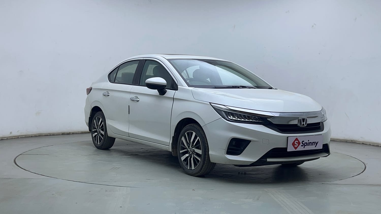 Used 2021 Honda City ZX Petrol Petrol Manual exterior RIGHT FRONT CORNER VIEW
