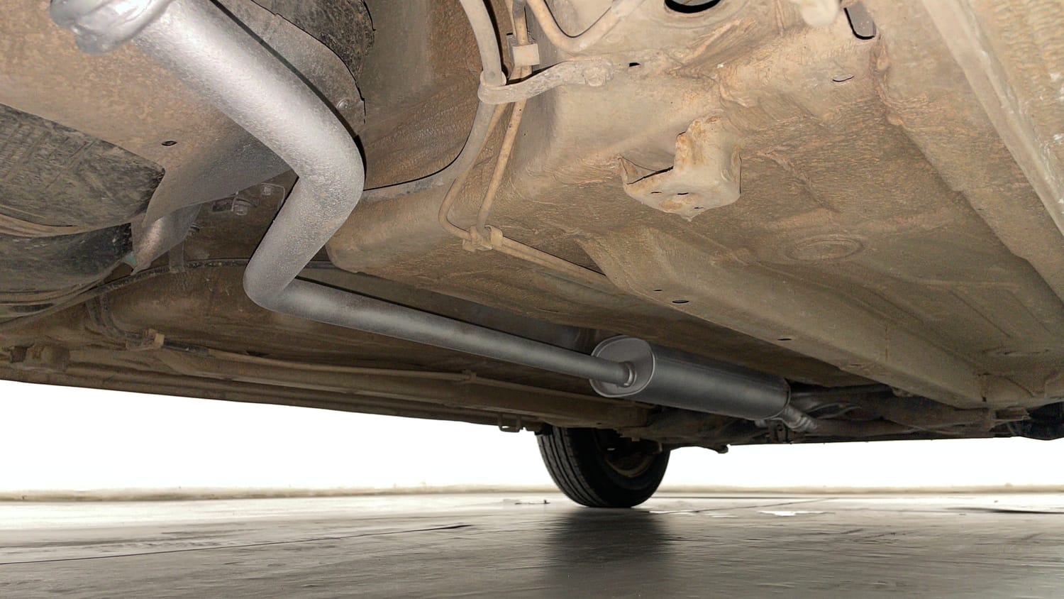 Used 2019 Maruti Suzuki Celerio ZXi (O) AMT Petrol Automatic extra REAR RIGHT UNDERBODY VIEW