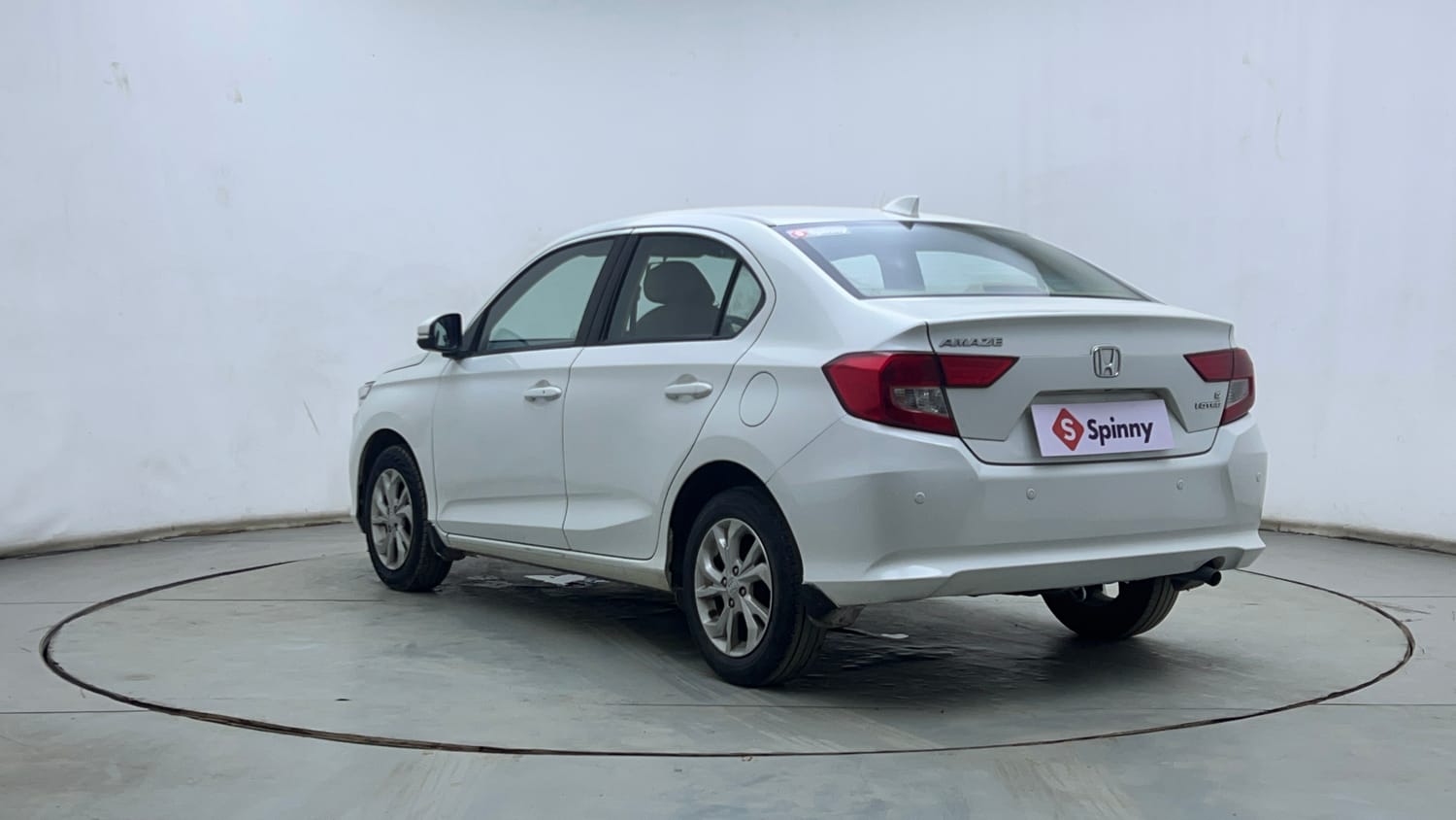 Used 2018 Honda Amaze 1.5 V CVT Diesel Diesel Automatic exterior LEFT REAR CORNER VIEW