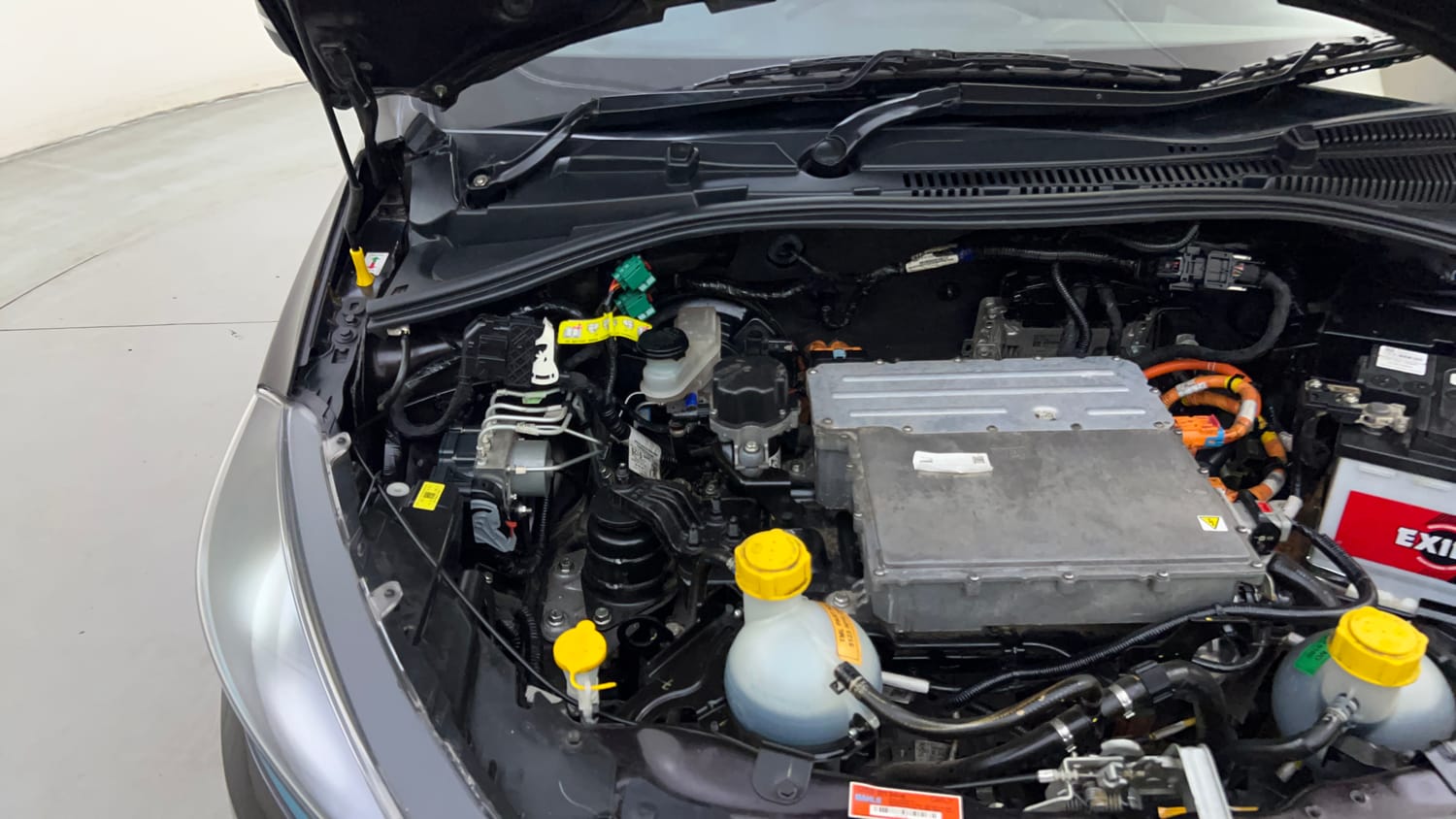 Used 2024 Tata Tiago EV XT Medium Range Electric Automatic engine ENGINE RIGHT SIDE HINGE & APRON VIEW