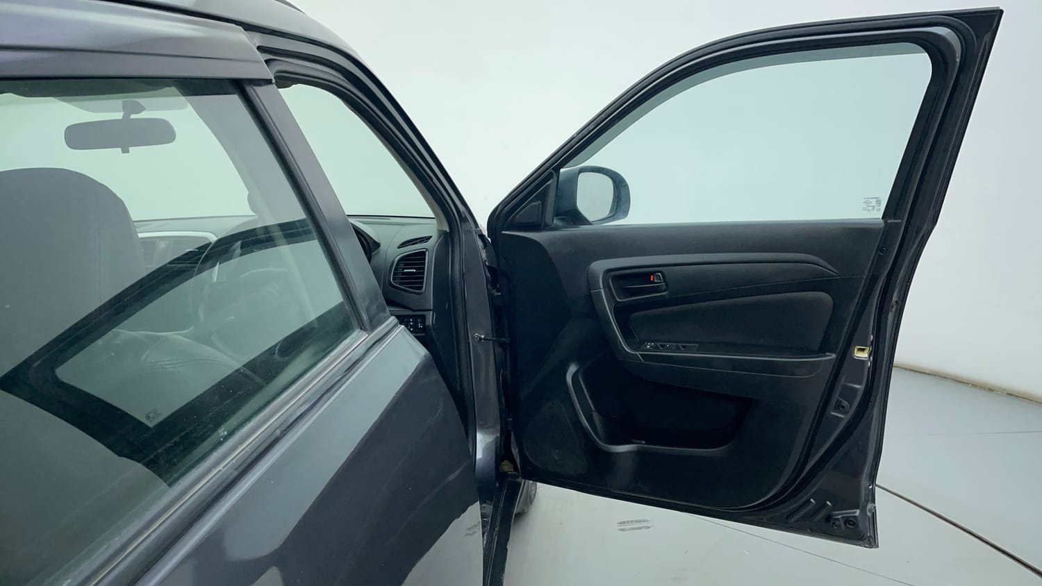 Used 2022 maruti-suzuki Vitara Brezza VXi Petrol Manual interior RIGHT FRONT DOOR OPEN VIEW