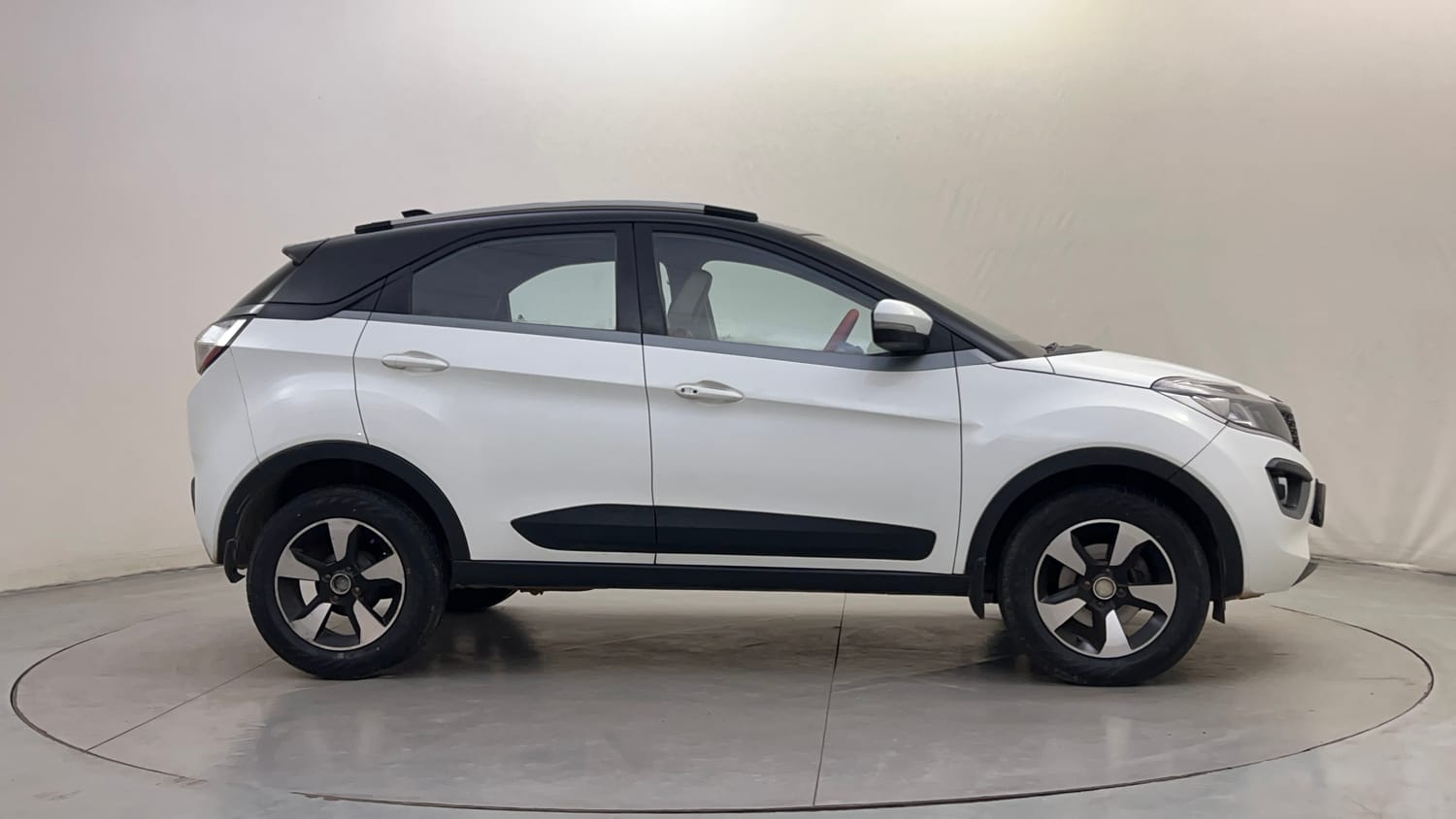 Used 2018 Tata Nexon XZA Plus Diesel Diesel Automatic exterior RIGHT SIDE VIEW