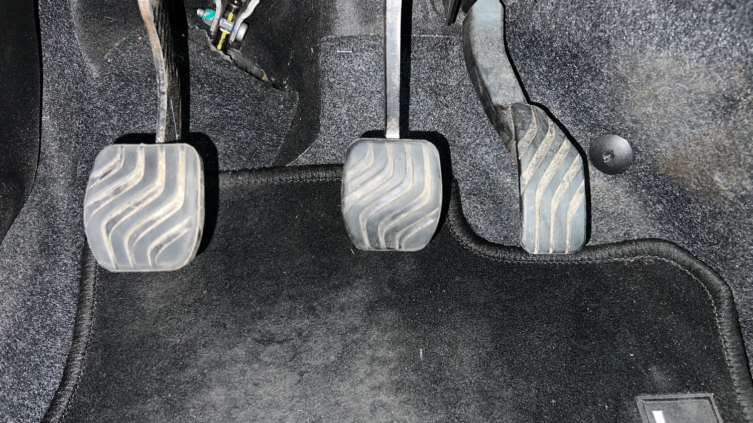 Used 2024 Renault Triber RXZ Petrol Manual interior PEDALS VIEW