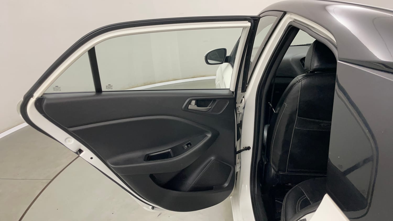 Used 2017 Hyundai Elite i20 Asta 1.2 Dual Tone Petrol Manual interior LEFT REAR DOOR OPEN VIEW