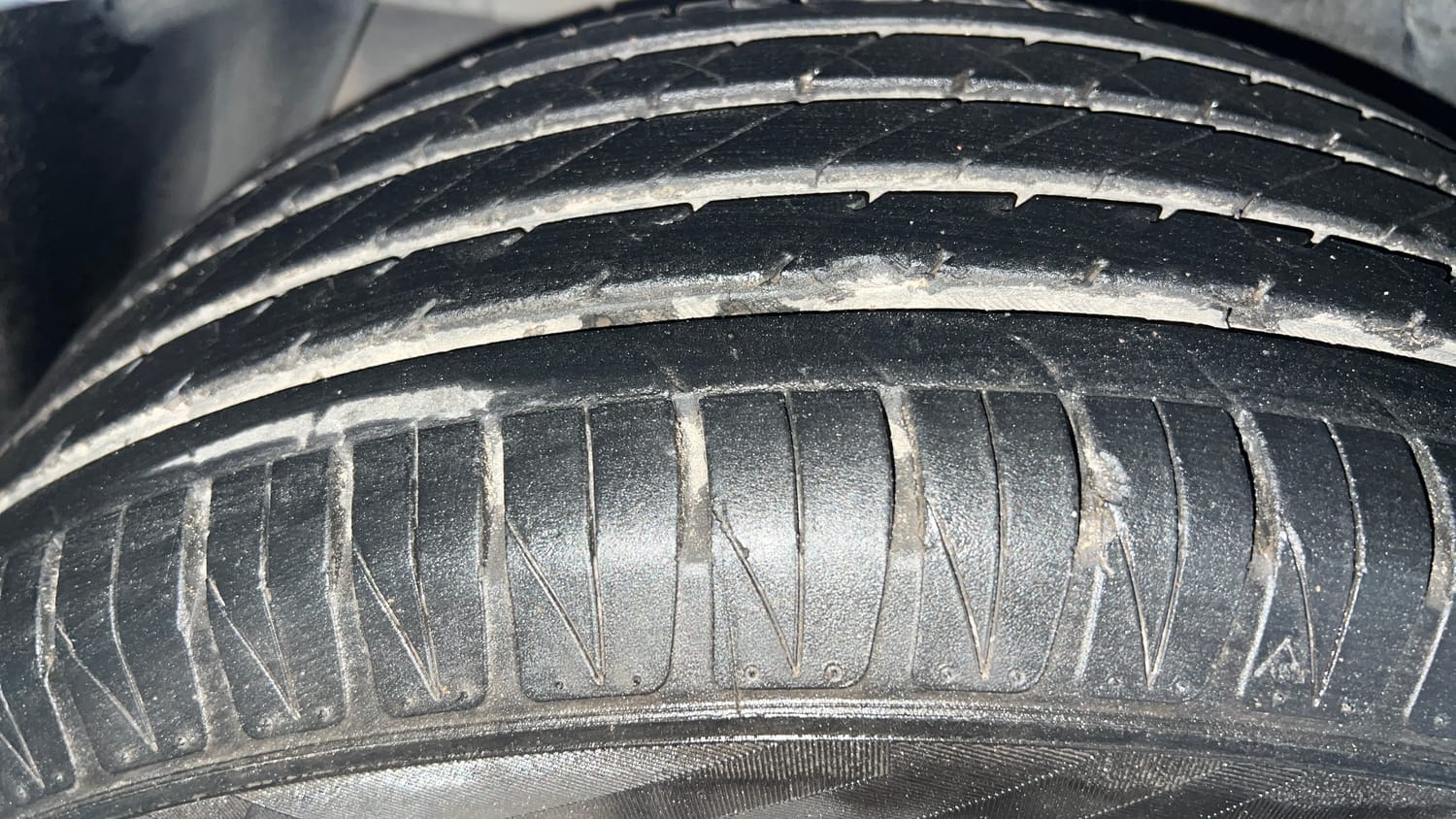 Used 2020 Tata Nexon XZ Plus Petrol Manual tyres RIGHT REAR TYRE TREAD VIEW