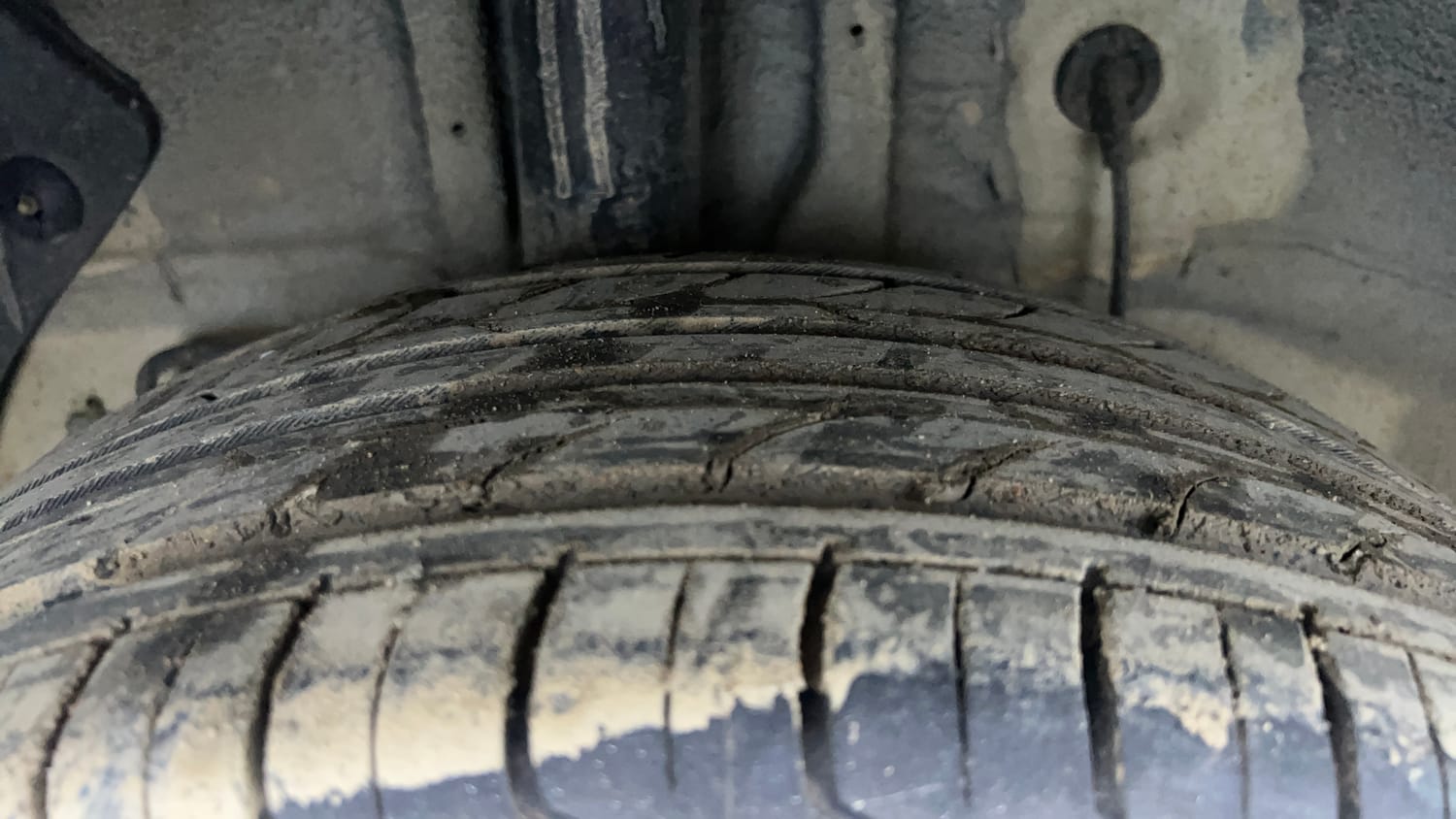 Used 2015 Hyundai i20 Active 1.2 S Petrol Manual tyres RIGHT REAR TYRE TREAD VIEW