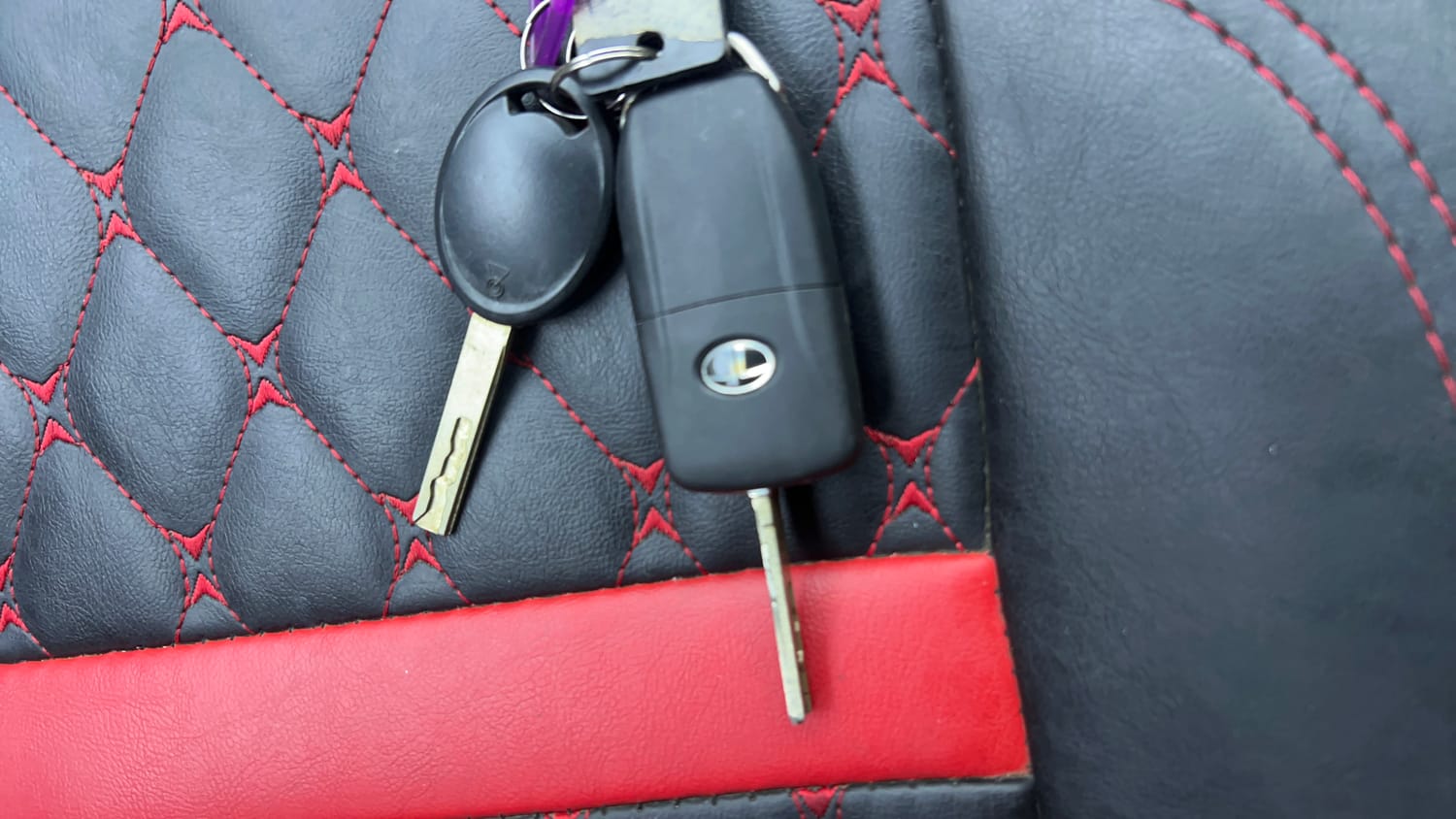 Used 2020 Tata Tiago XZ Plus Dual Tone Petrol Manual extra CAR KEY VIEW