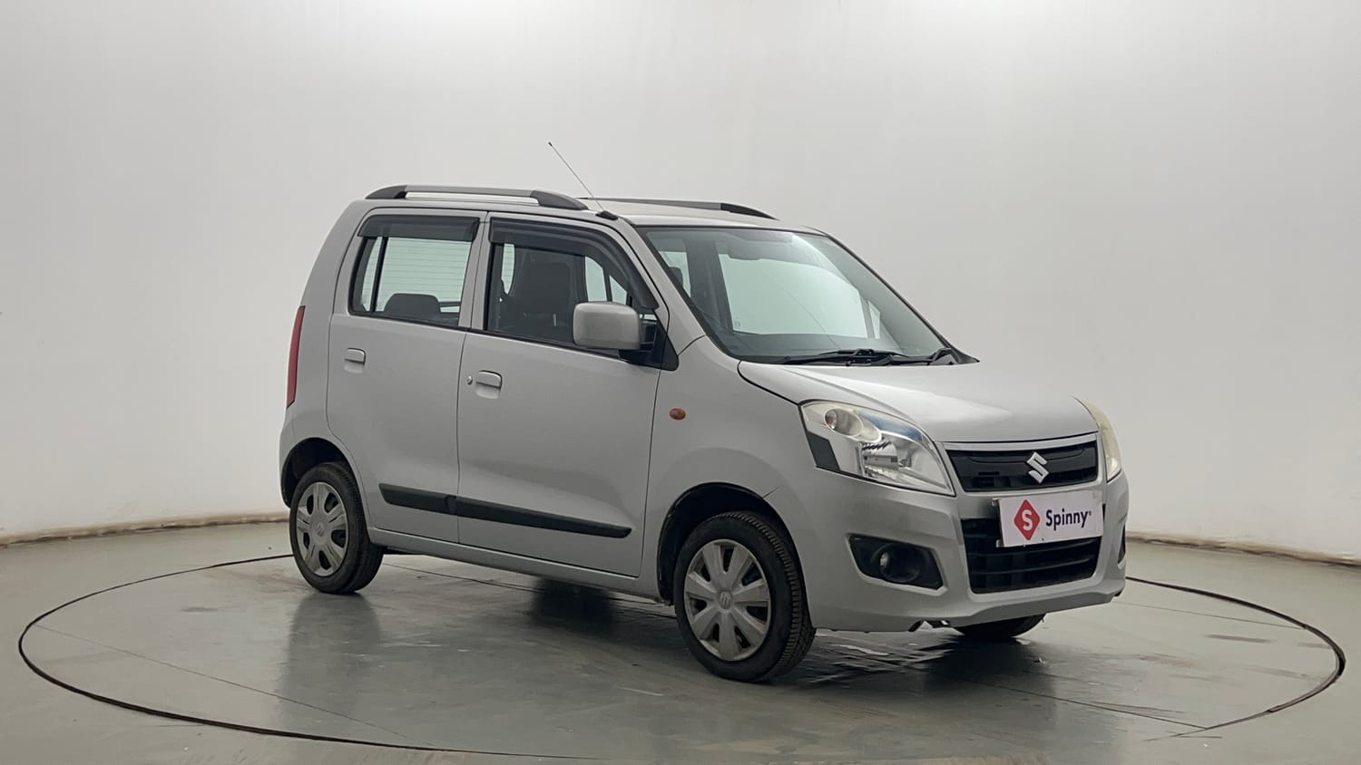 Used 2017 Maruti Suzuki Wagon R VXI Petrol Manual exterior RIGHT FRONT CORNER VIEW