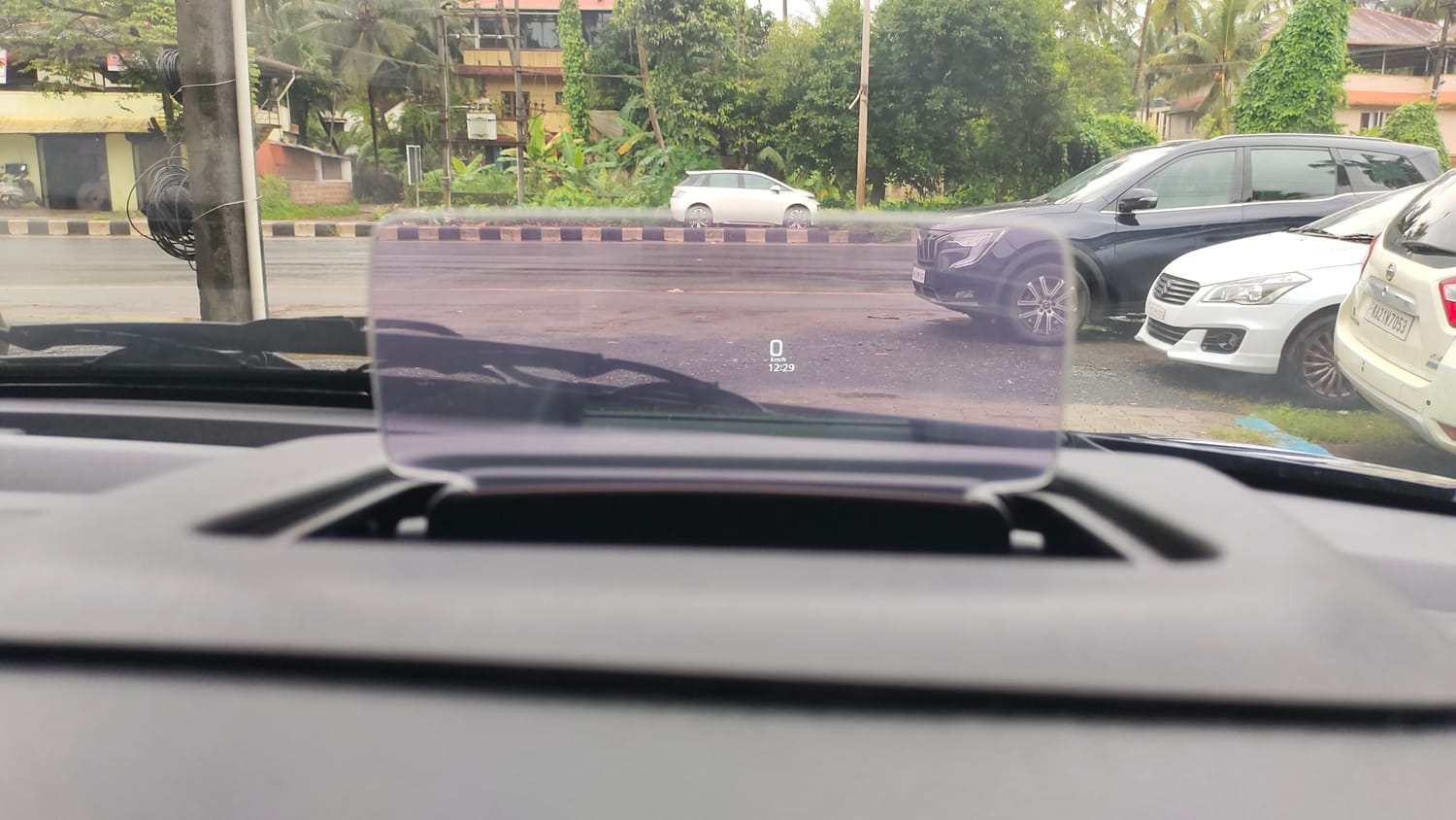 Used 2025 Toyota Glanza V Petrol Manual top_features Heads up display (HUD)