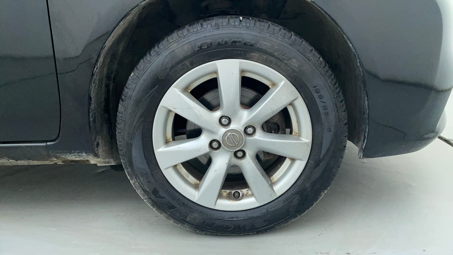 Used 2013 Nissan Sunny XV Diesel Diesel Manual tyres RIGHT FRONT TYRE RIM VIEW