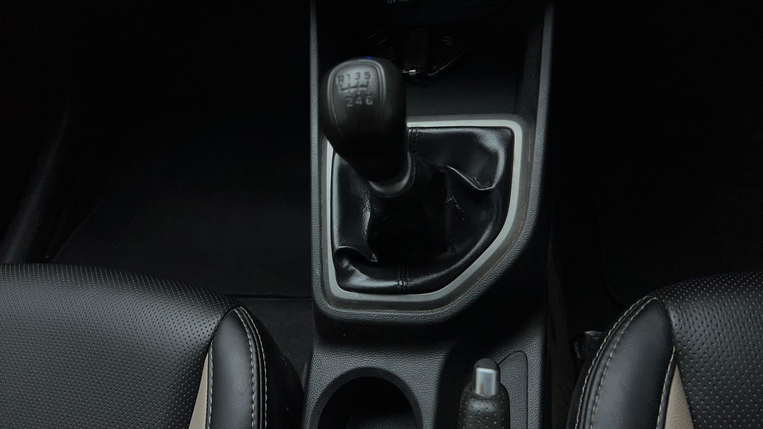 Used 2016 Hyundai Creta 1.6 SX Plus Petrol Petrol Manual interior GEAR  KNOB VIEW