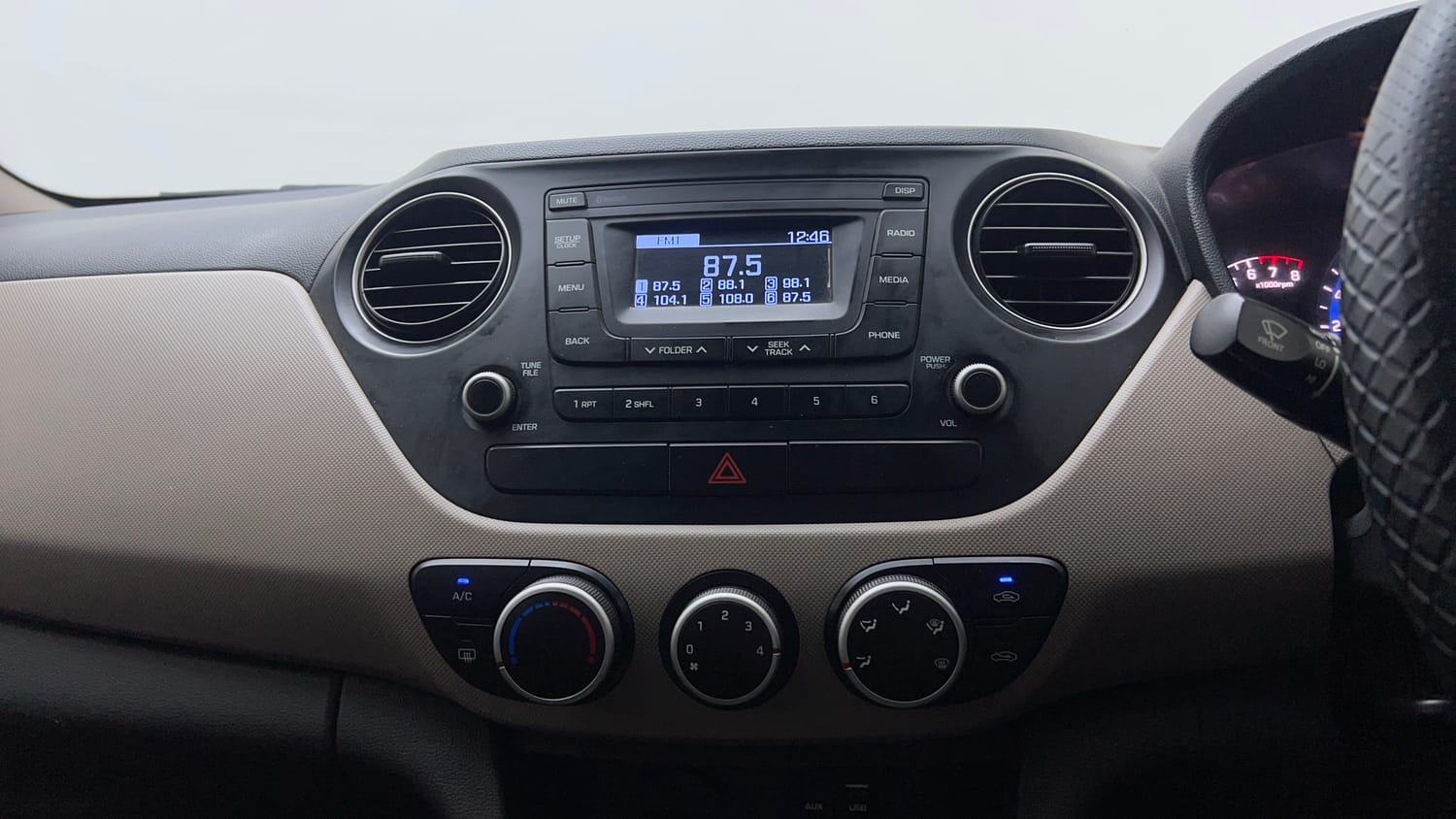 Used 2019 Hyundai Xcent S Petrol+cng(outside fitted) Cng Manual top_features Integrated (in-dash) music system