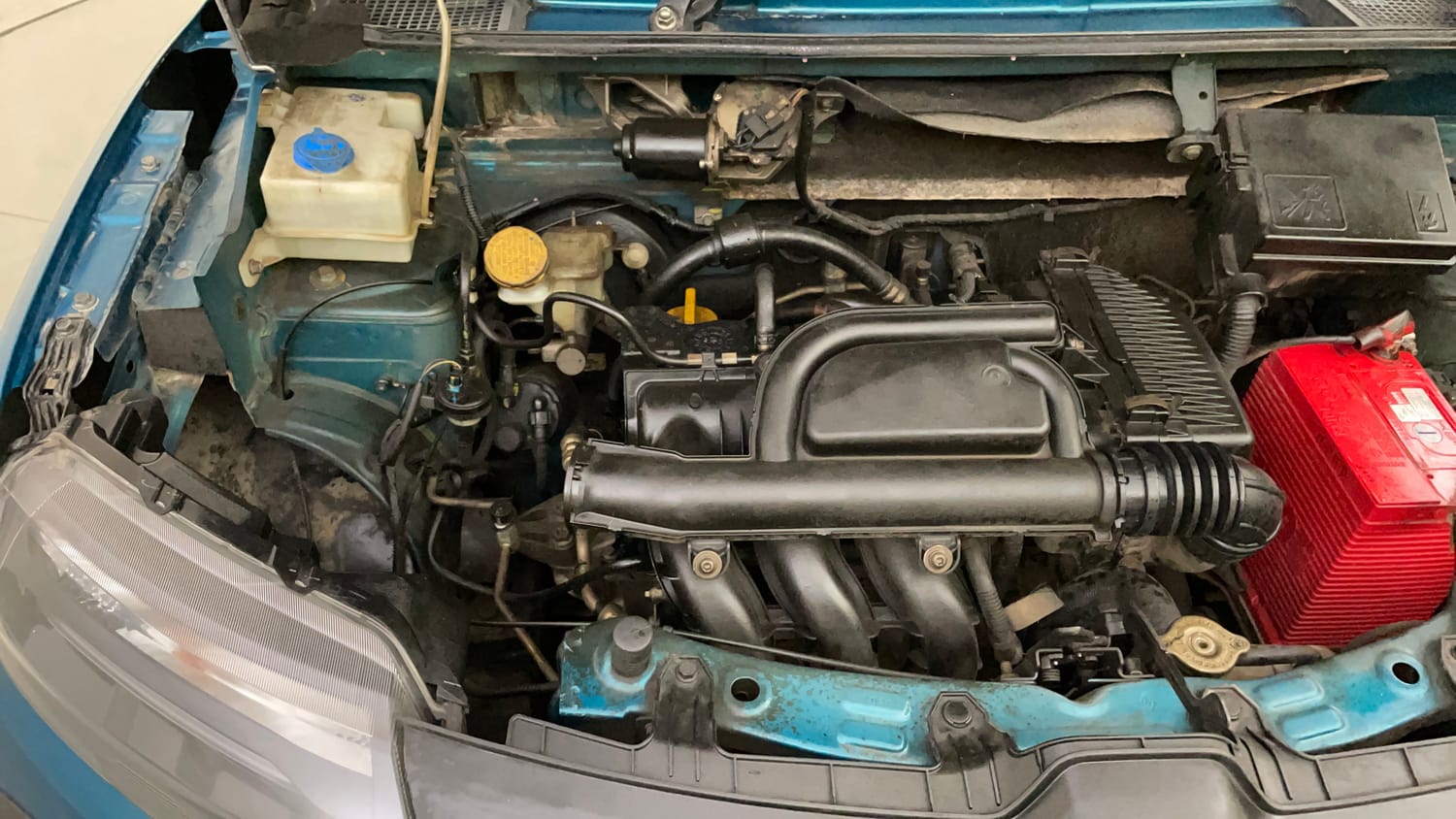 Used 2020 Renault Kwid CLIMBER 1.0 AMT Opt Petrol Automatic engine ENGINE RIGHT SIDE VIEW