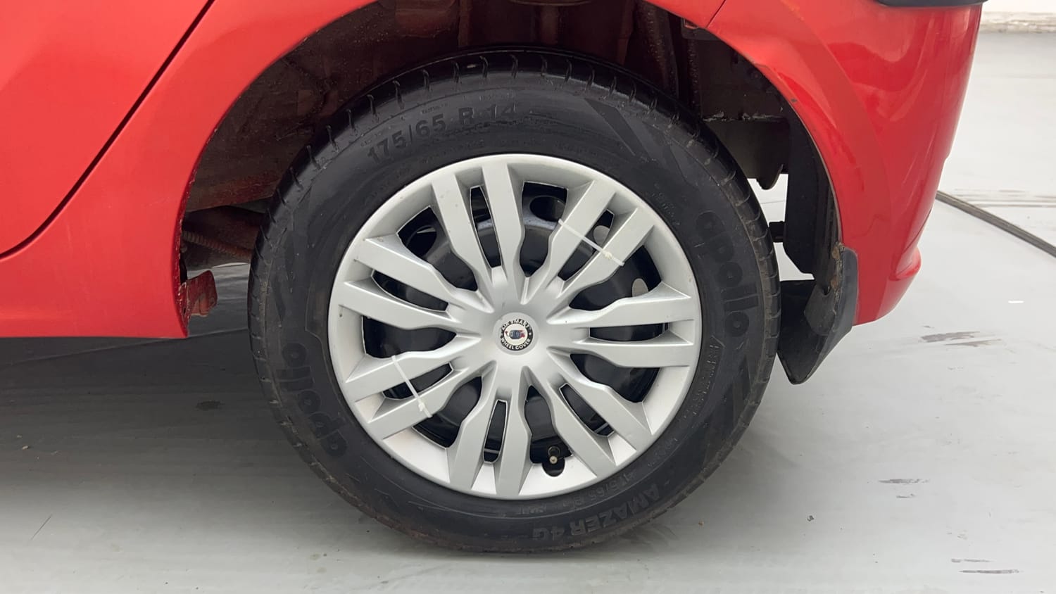 Used 2020 Tata Tiago XT Petrol Manual tyres LEFT REAR TYRE RIM VIEW