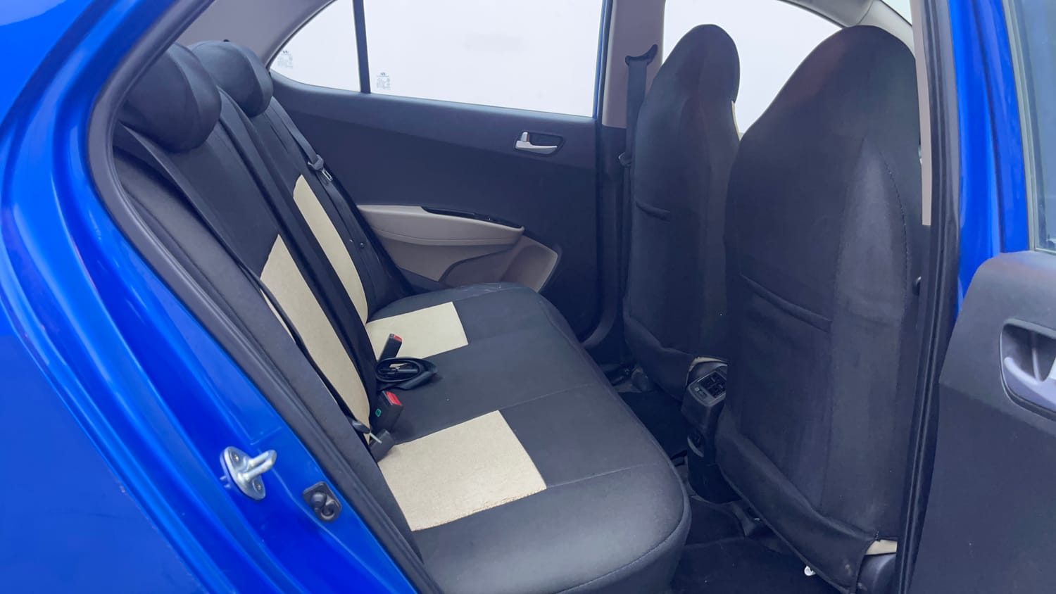 Used 2018 Hyundai Xcent SX Petrol Manual interior RIGHT SIDE REAR DOOR CABIN VIEW