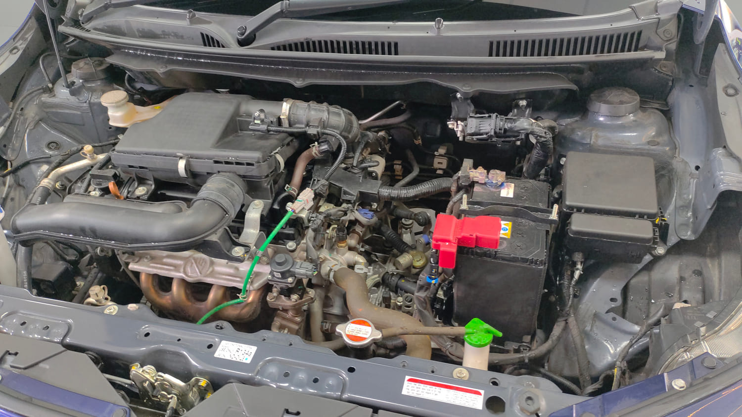 Used 2025 Toyota Glanza V Petrol Manual engine ENGINE LEFT SIDE VIEW