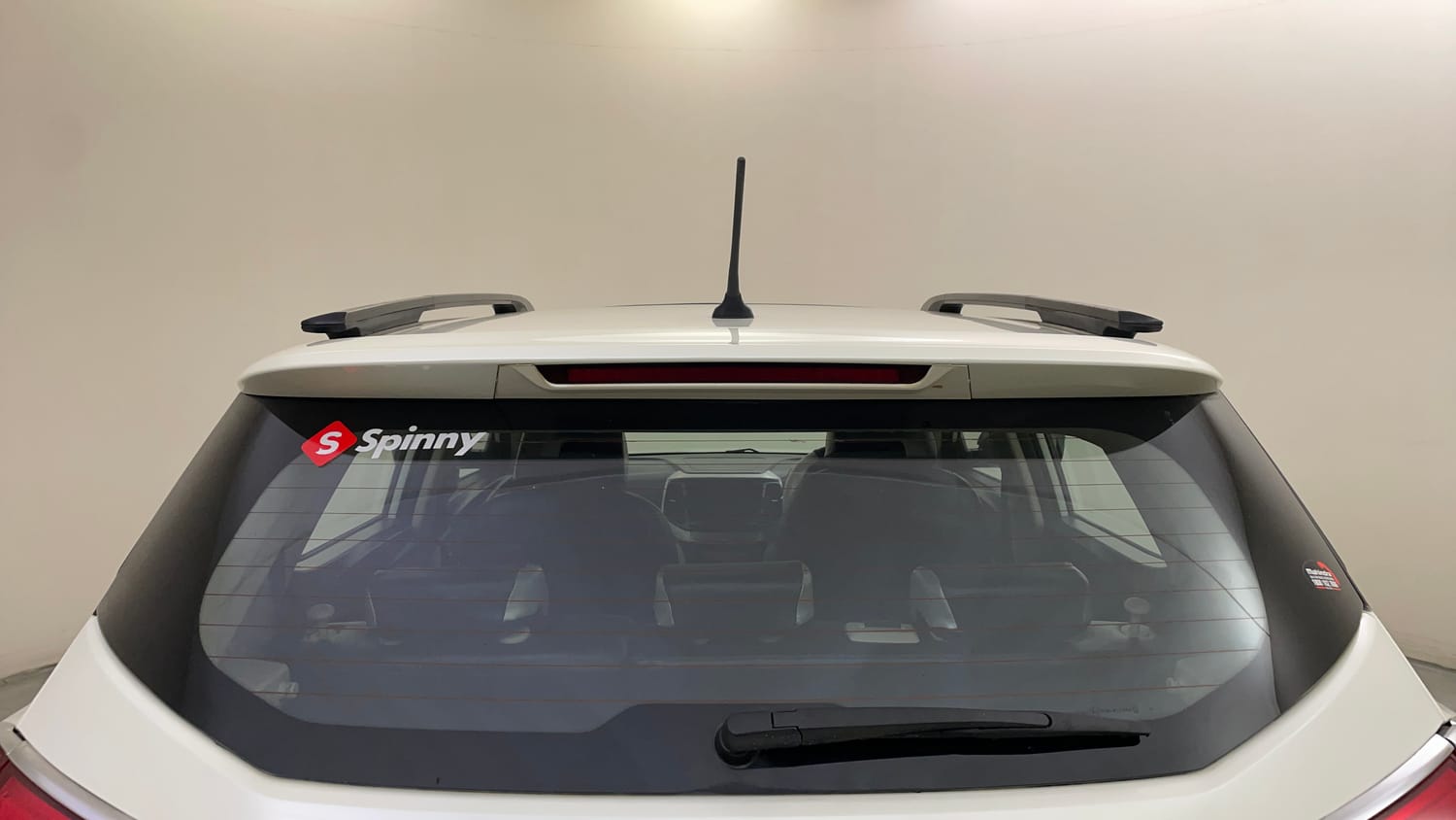 Used 2021 Mahindra XUV 300 W8 (O) 1.5 Diesel Diesel Manual exterior BACK WINDSHIELD VIEW