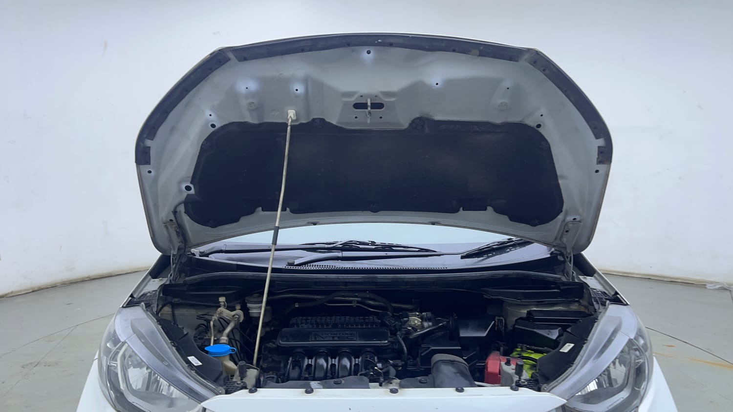Used 2023 Honda WR-V SV MT Petrol Petrol Manual engine ENGINE & BONNET OPEN FRONT VIEW