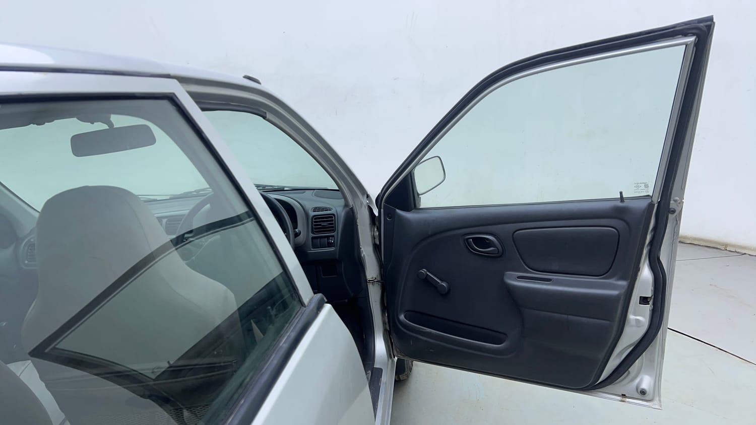 Used 2012 Maruti Suzuki Alto LXi BS-IV Petrol Manual interior RIGHT FRONT DOOR OPEN VIEW