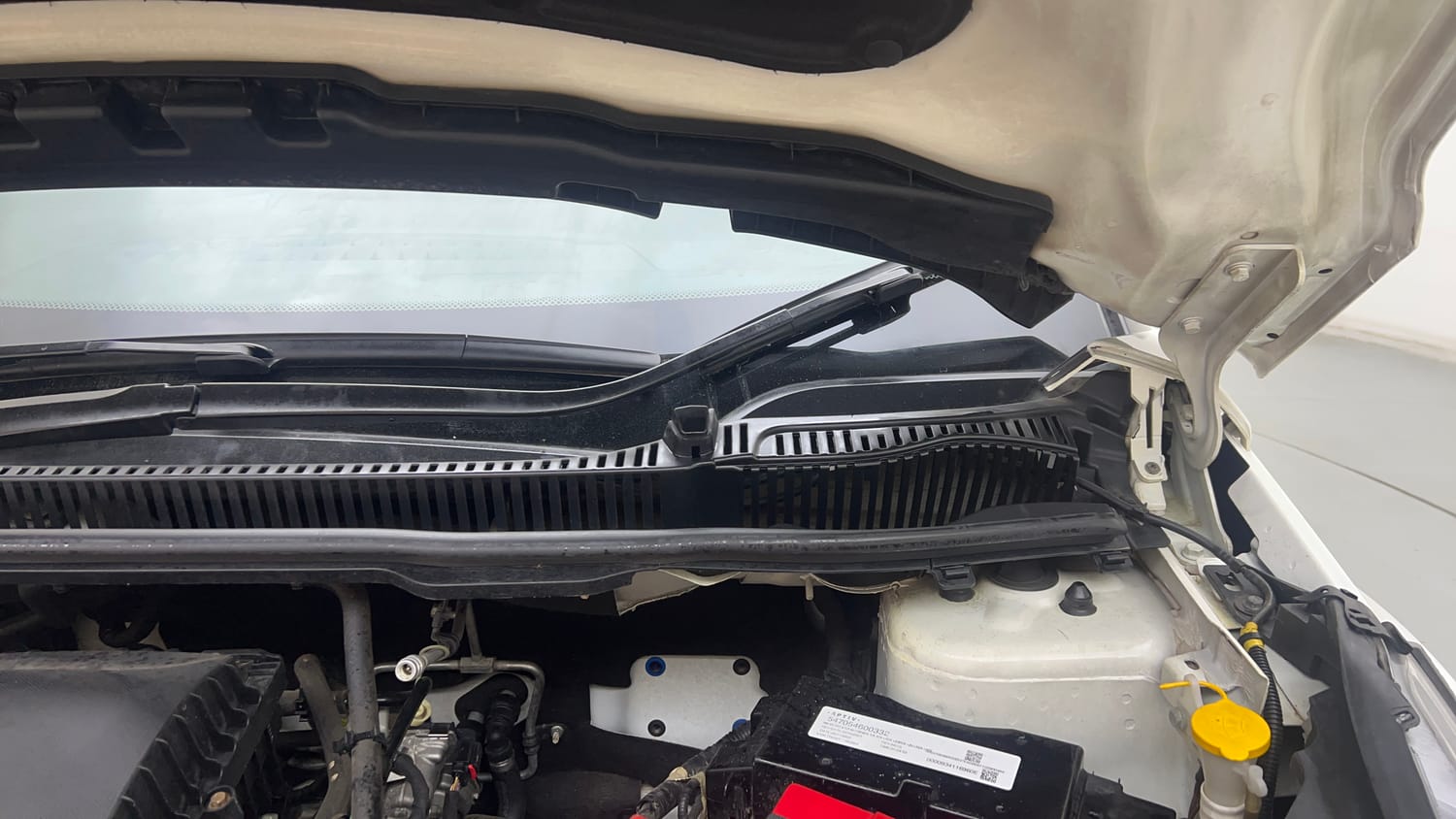 Used 2022 Tata Nexon XZA Plus (HS) Petrol Automatic engine ENGINE LEFT SIDE HINGE & APRON VIEW