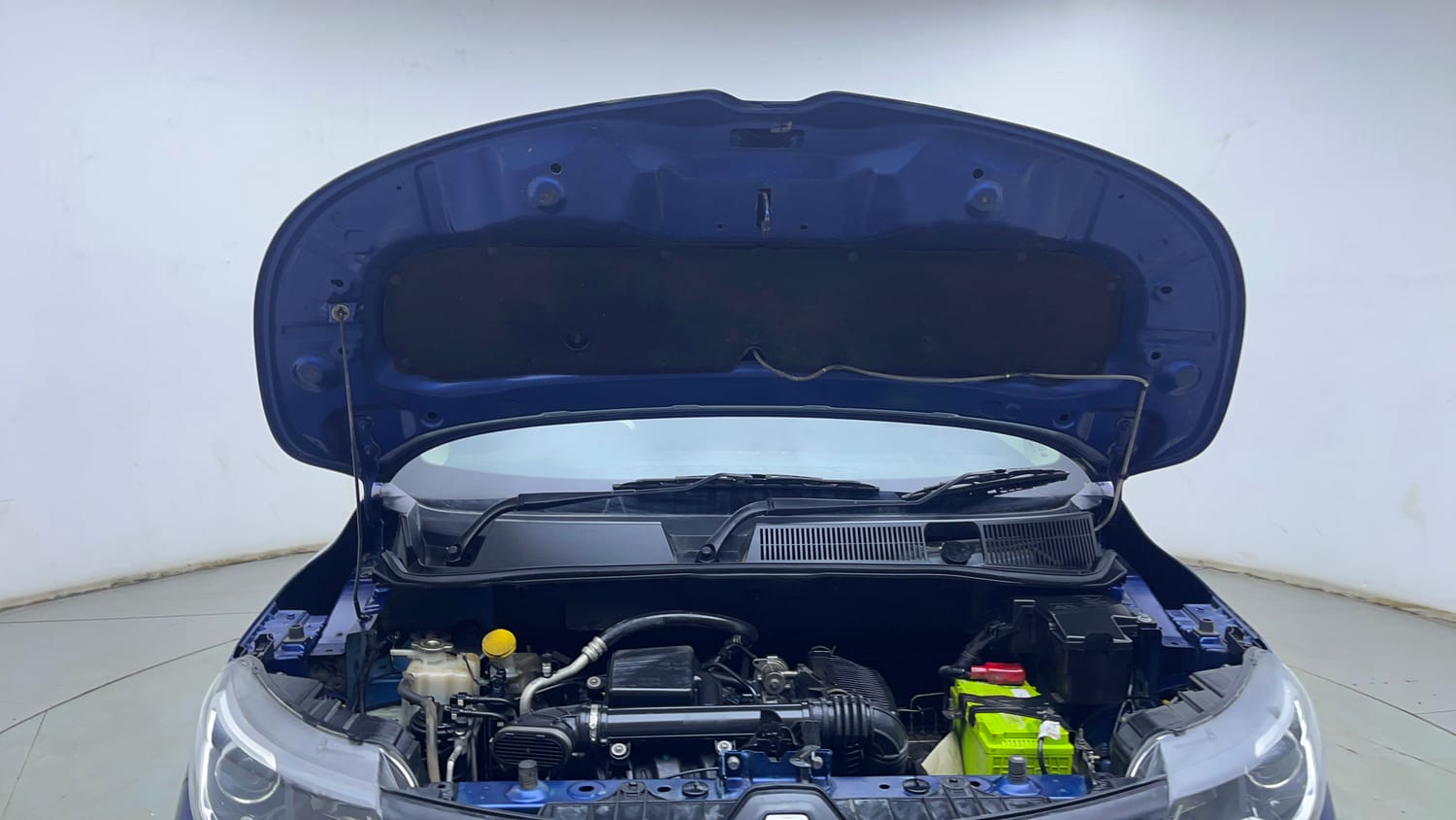Used 2021 Renault Triber RXZ Petrol Manual engine ENGINE & BONNET OPEN FRONT VIEW