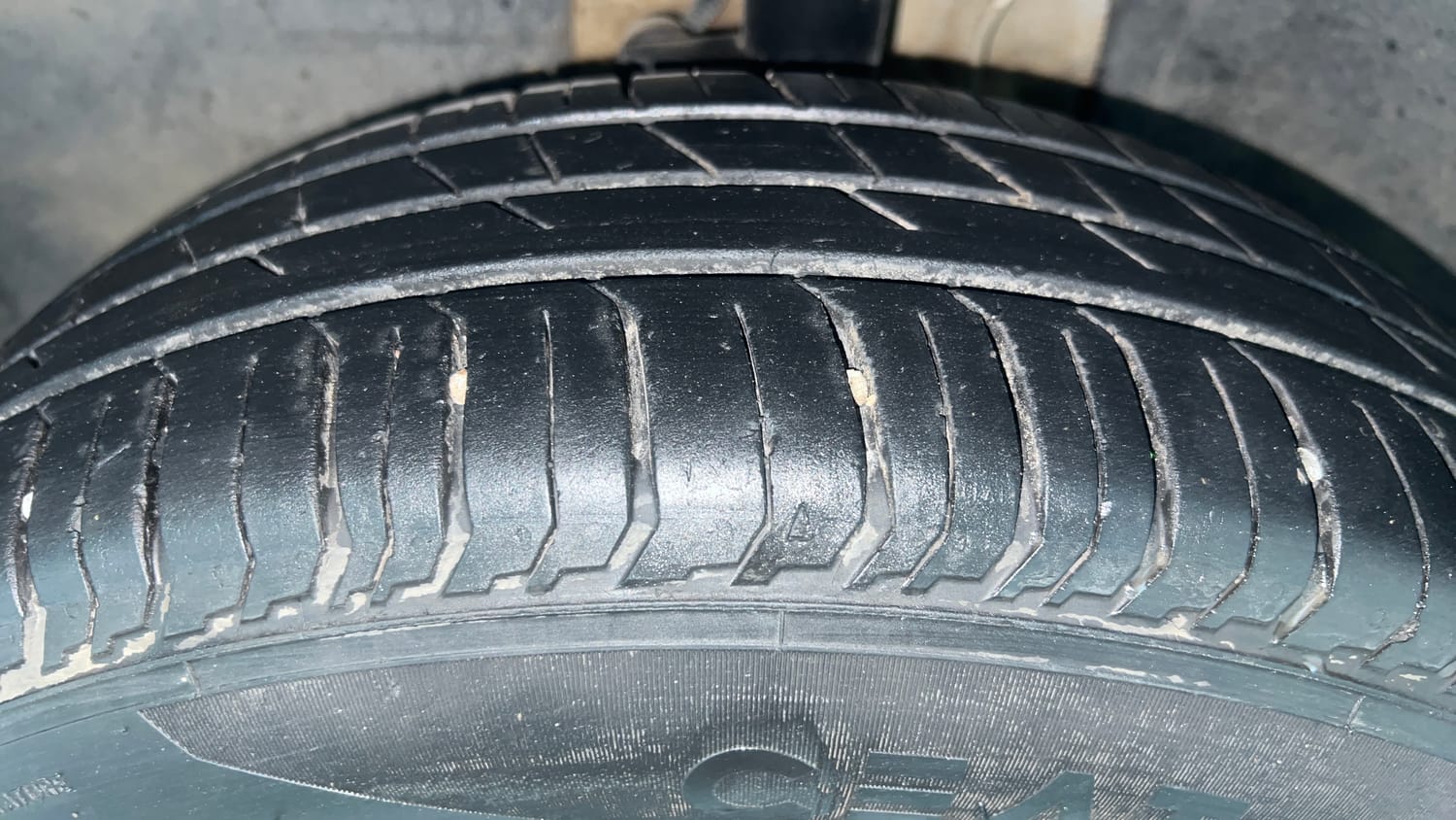 Used 2024 Tata Punch Pure MT Petrol Manual tyres LEFT FRONT TYRE TREAD VIEW