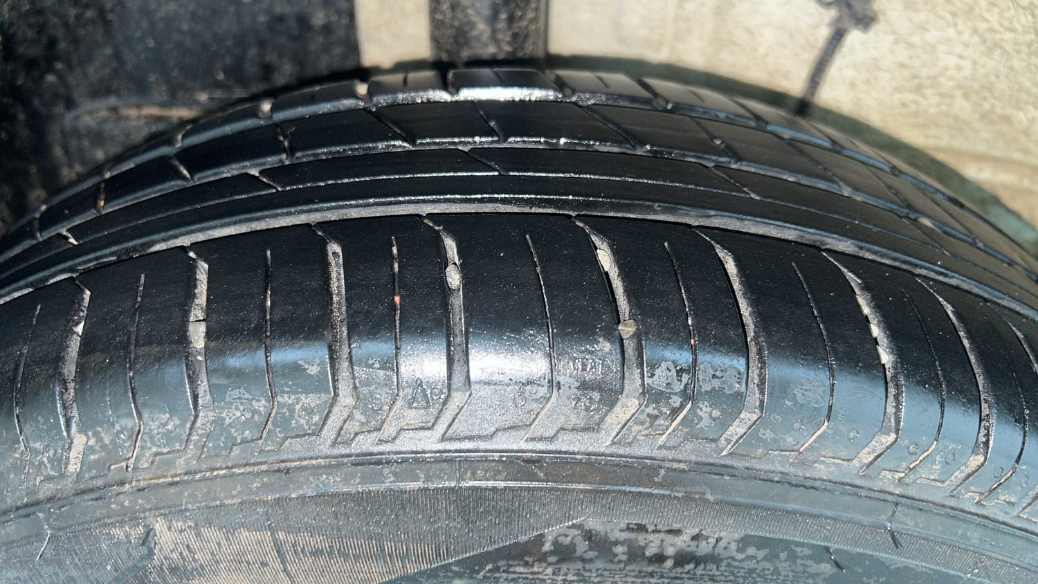 Used 2024 Tata Punch Pure MT Petrol Manual tyres RIGHT REAR TYRE TREAD VIEW