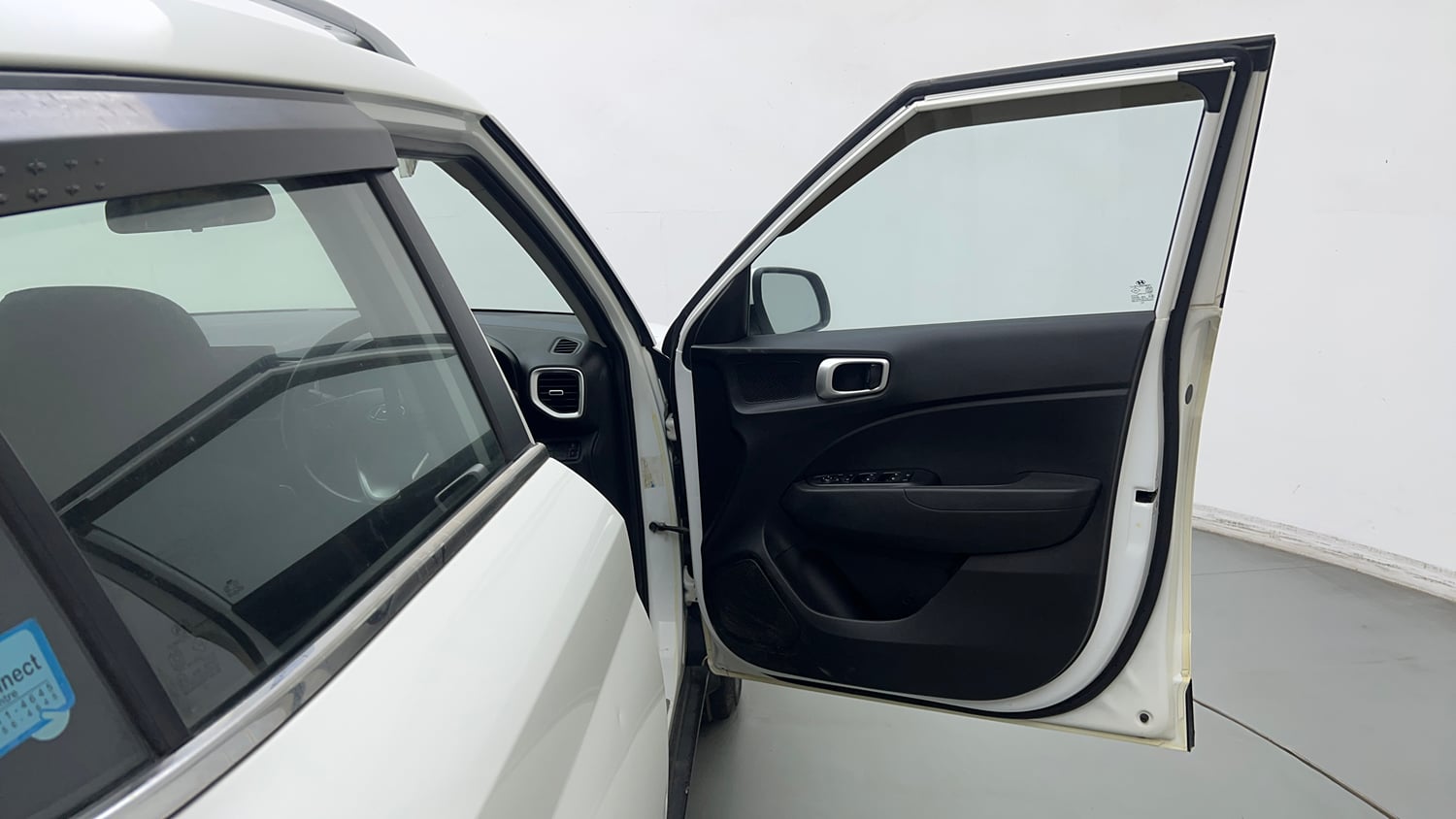 Used 2021 Hyundai Venue SX 1.0 Turbo Petrol Manual interior RIGHT FRONT DOOR OPEN VIEW