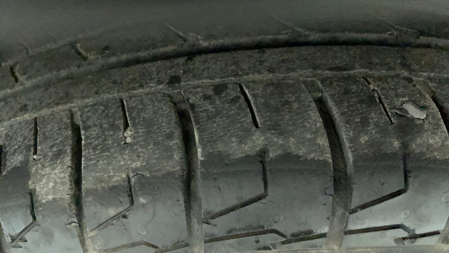 Used 2022 Kia Seltos HTX 1.5 Petrol Manual tyres LEFT FRONT TYRE TREAD VIEW
