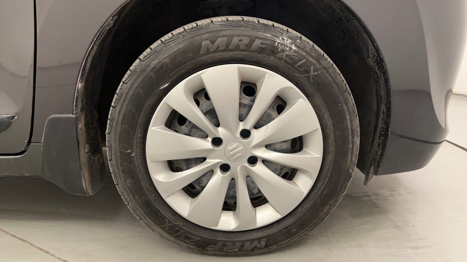 Used 2018 Maruti Suzuki Baleno Delta 1.2 Petrol Manual tyres RIGHT FRONT TYRE RIM VIEW