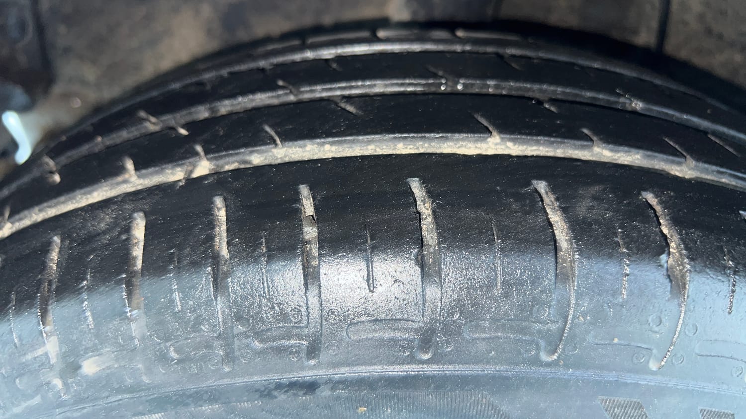 Used 2021 Hyundai Grand i10 Nios Sportz 1.2 Kappa VTVT Petrol Manual tyres RIGHT REAR TYRE TREAD VIEW