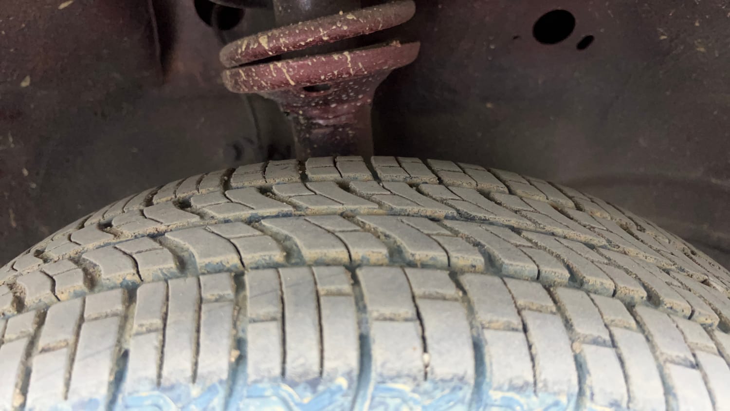 Used 2018 Maruti Suzuki Wagon R 1.0 VXI AMT Petrol Automatic tyres RIGHT FRONT TYRE TREAD VIEW