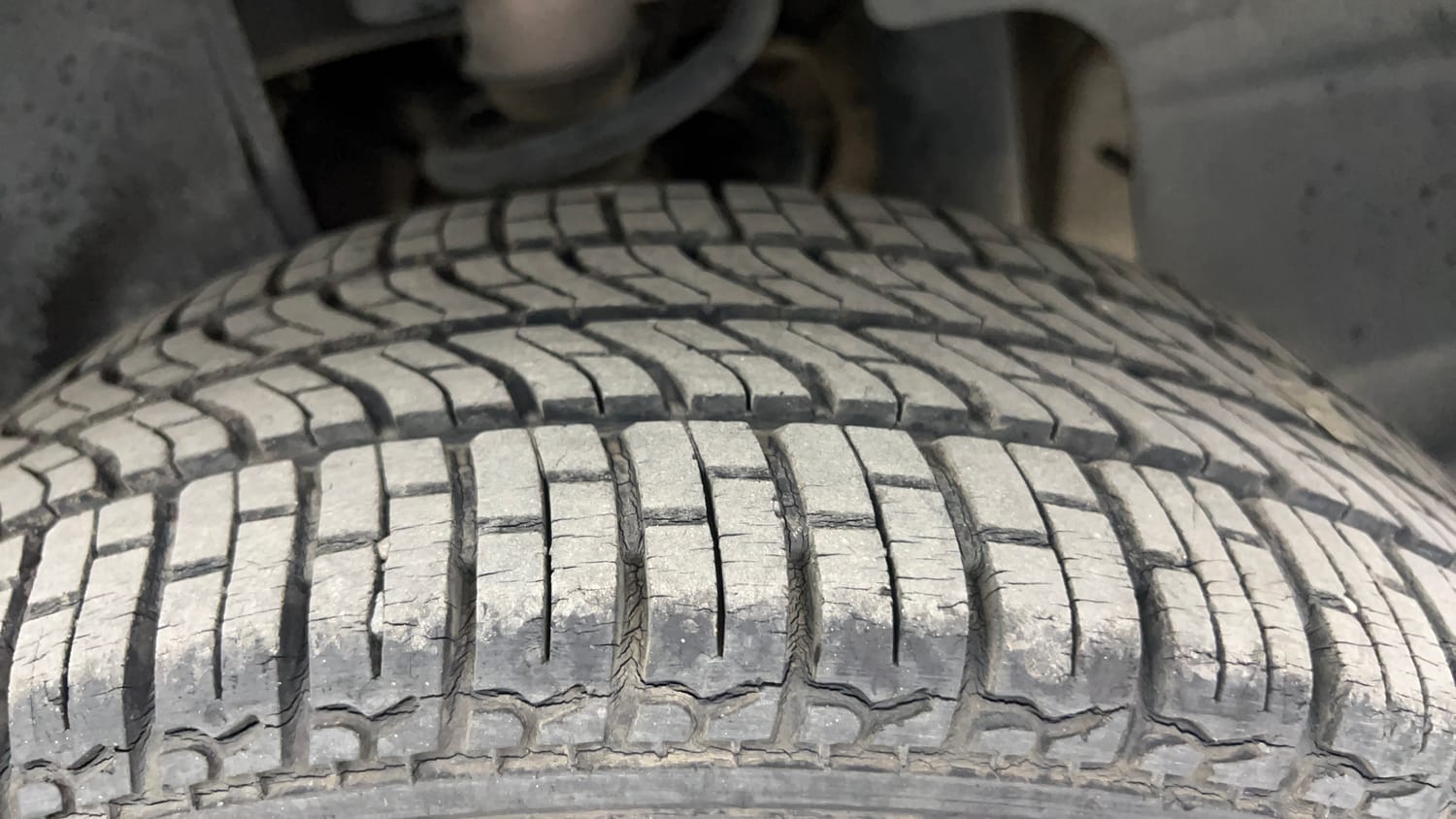 Used 2018 Tata Nano Twist XTA Petrol Automatic tyres LEFT REAR TYRE TREAD VIEW