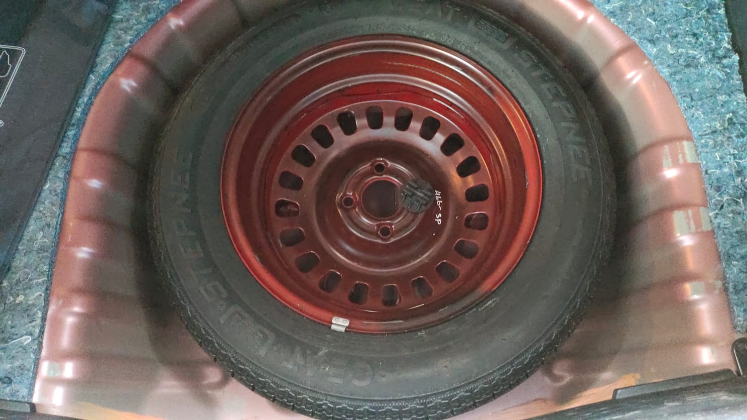 Used 2022 Nissan Magnite XV Premium Turbo CVT Dual Tone Petrol Automatic tyres SPARE TYRE VIEW