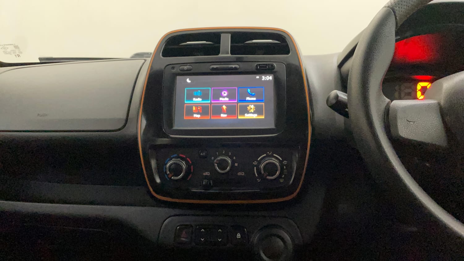 Used 2017 Renault Kwid CLIMBER 1.0 Petrol Manual interior MUSIC SYSTEM & AC CONTROL VIEW