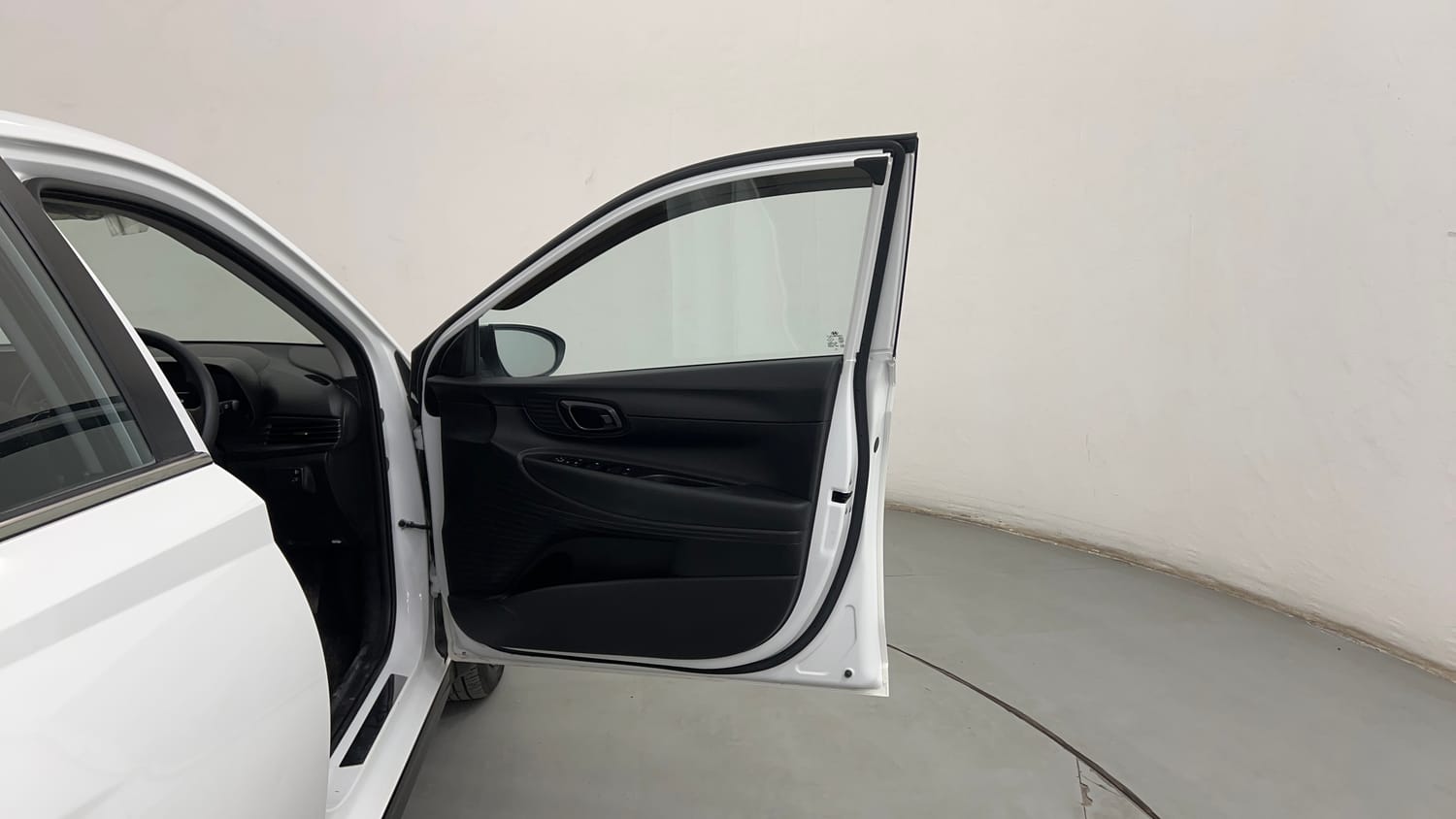 Used 2022 Hyundai i20 Sportz 1.2 IVT Petrol Automatic interior RIGHT FRONT DOOR OPEN VIEW