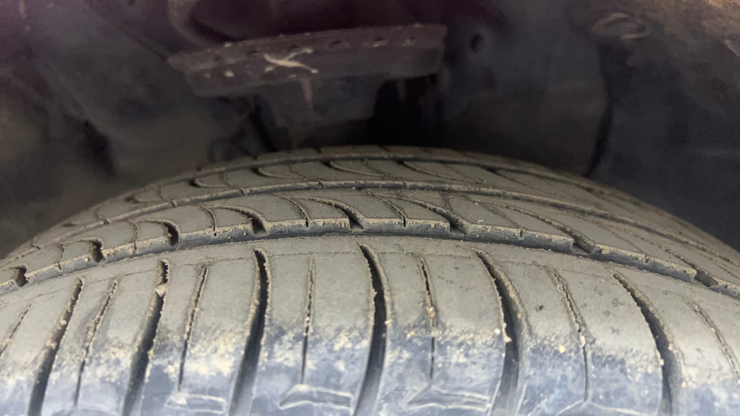 Used 2015 Hyundai Elite i20 Asta 1.2 Petrol Manual tyres RIGHT FRONT TYRE TREAD VIEW