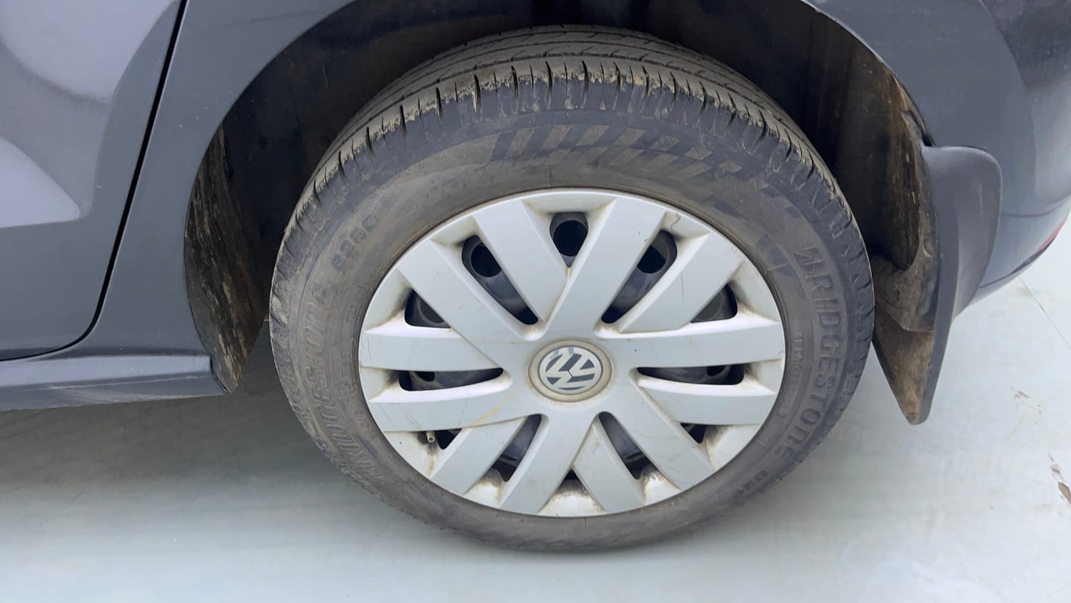 Used 2016 Volkswagen Polo Comfortline 1.2L (P) Petrol Manual tyres LEFT REAR TYRE RIM VIEW