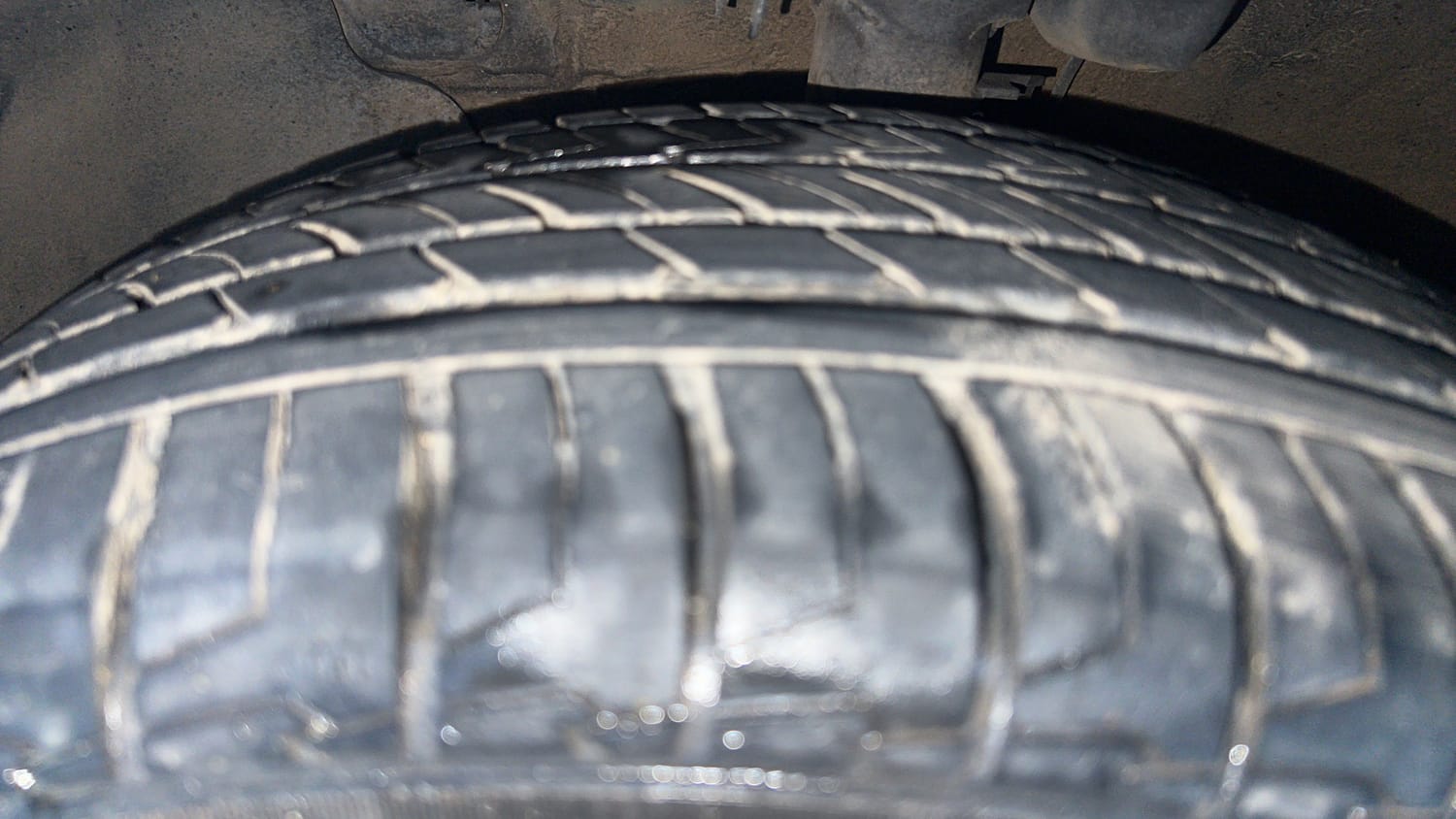 Used 2018 Hyundai Verna SX (O) 1.6 VTVT AT Petrol Automatic tyres LEFT FRONT TYRE TREAD VIEW
