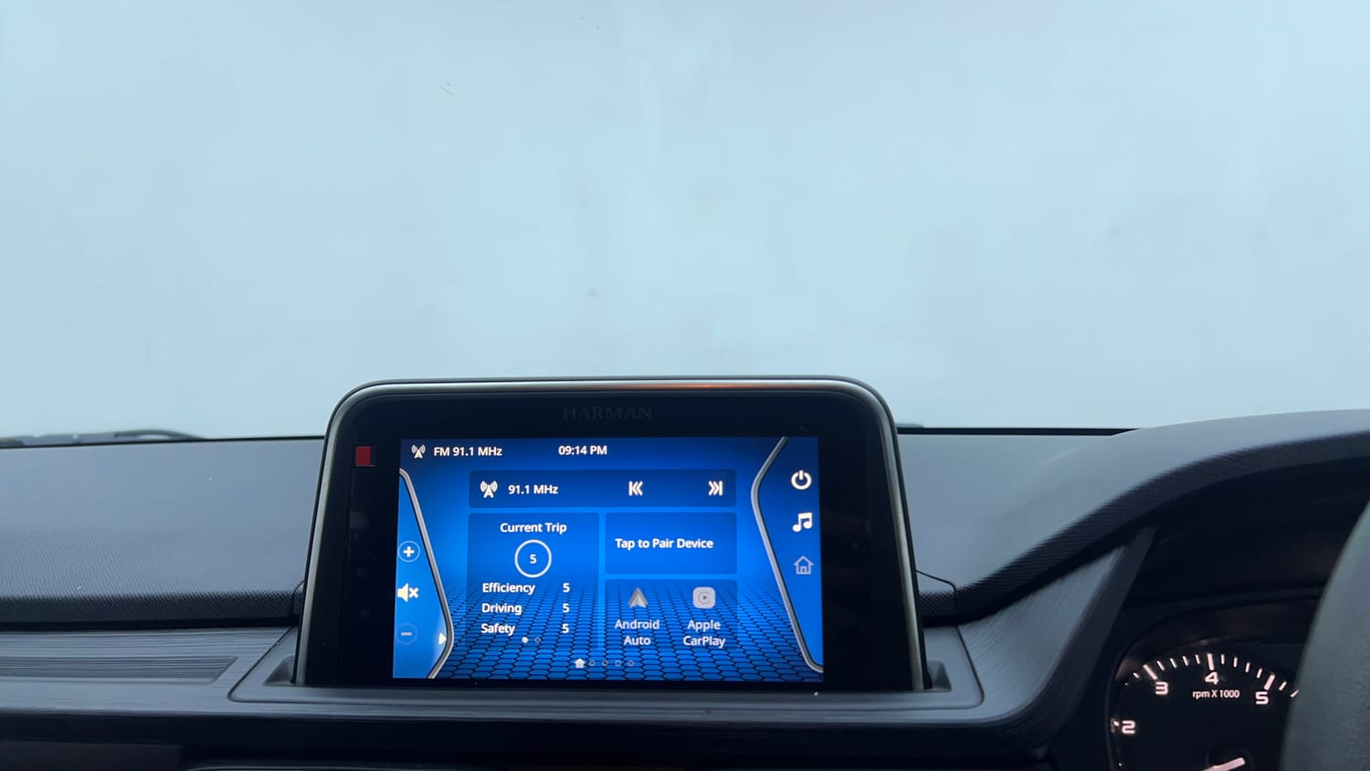 Used 2022 Tata Punch Accomplished AMT Petrol Automatic top_features Integrated (in-dash) music system