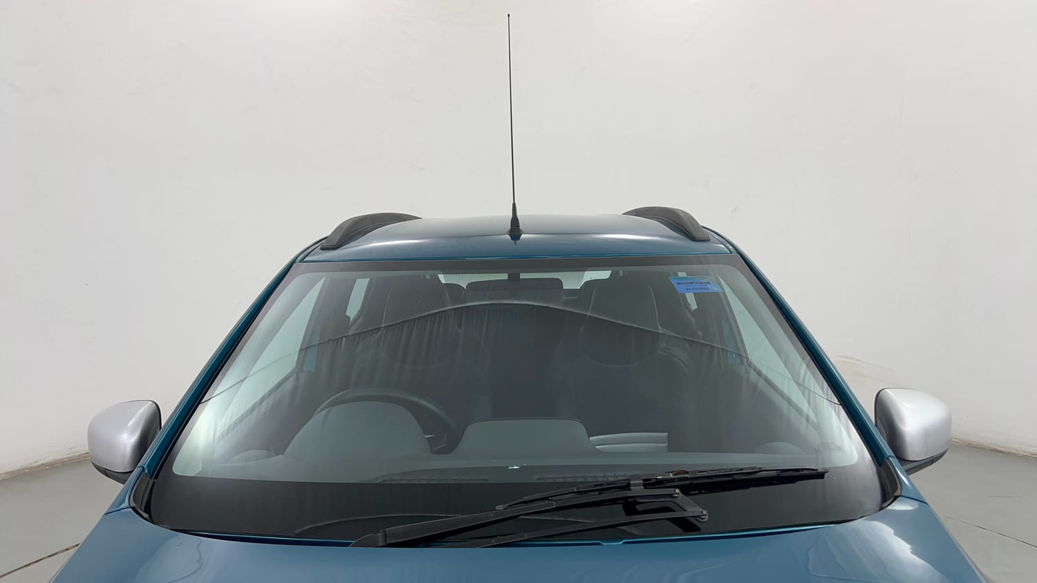 Used 2022 Renault Kwid RXT 1.0 (O) Petrol Manual exterior FRONT WINDSHIELD VIEW