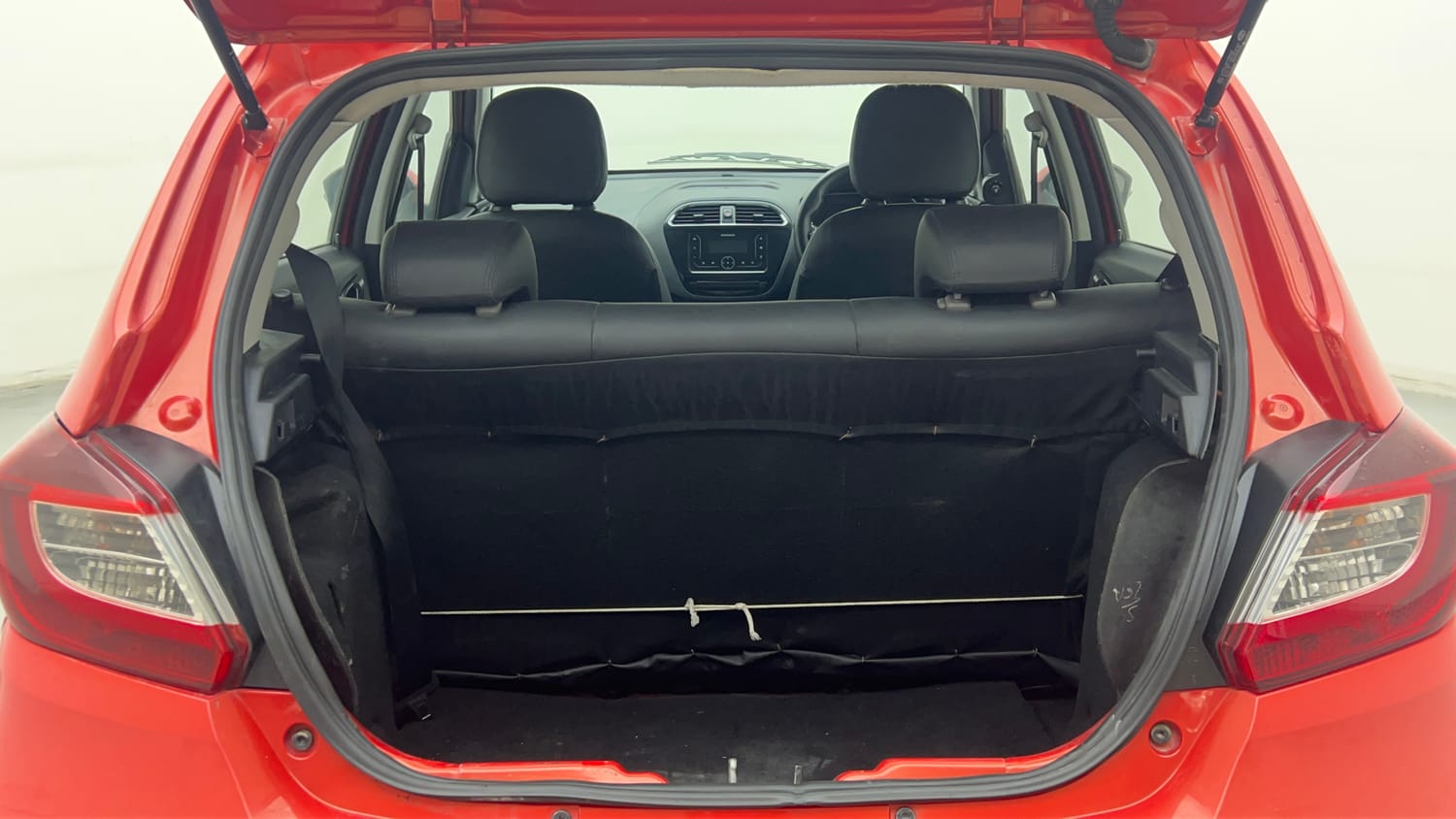 Used 2020 Tata Tiago XT Petrol Manual interior DICKY INSIDE VIEW