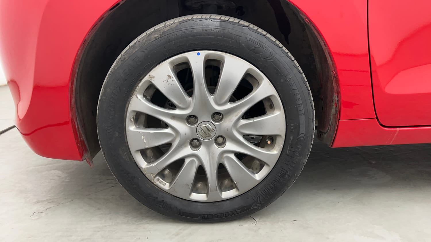 Used 2018 Maruti Suzuki Baleno Alpha 1.2 Petrol Manual tyres LEFT FRONT TYRE RIM VIEW
