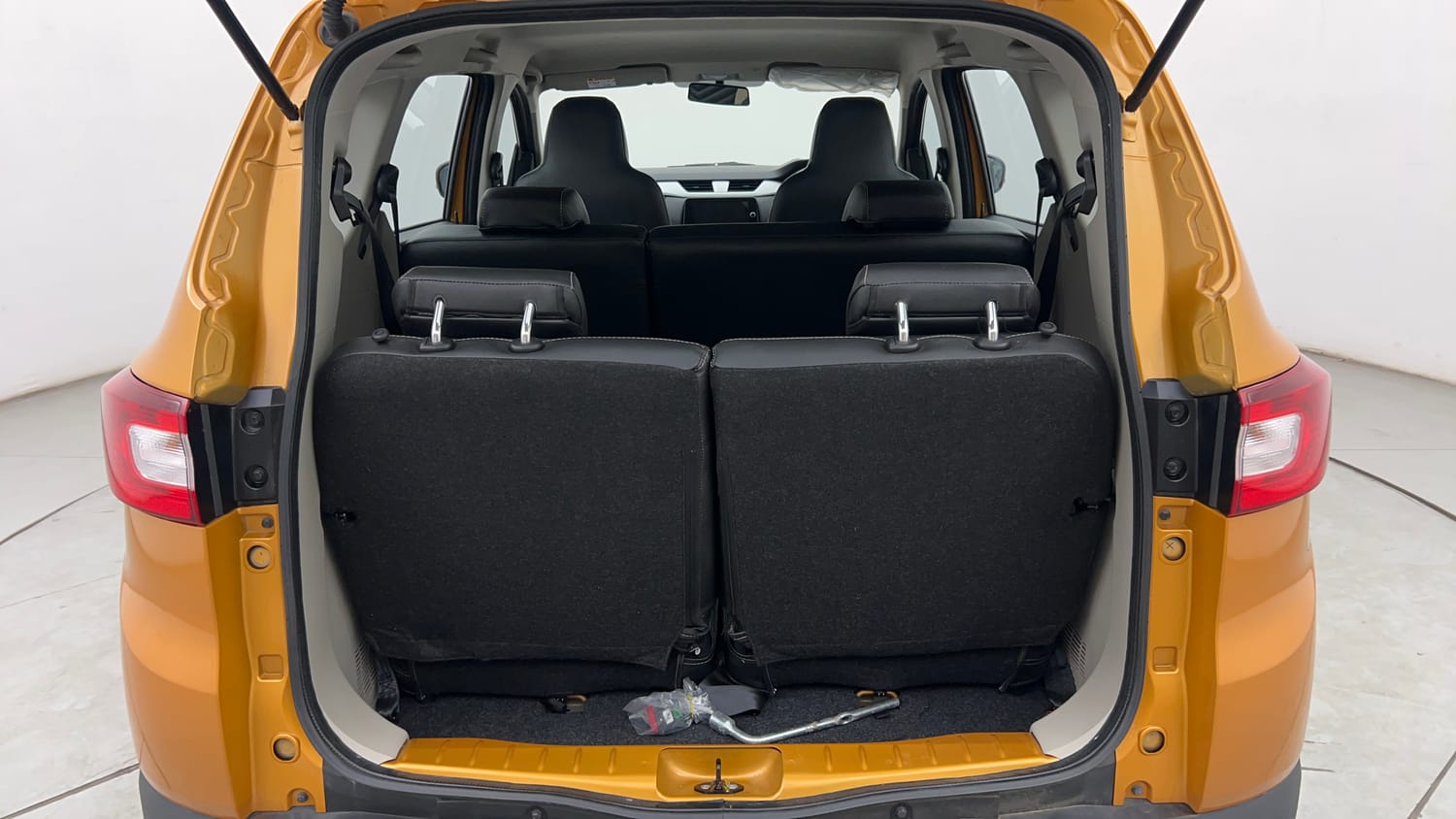 Used 2024 Renault Triber RXZ Petrol Manual interior DICKY INSIDE VIEW