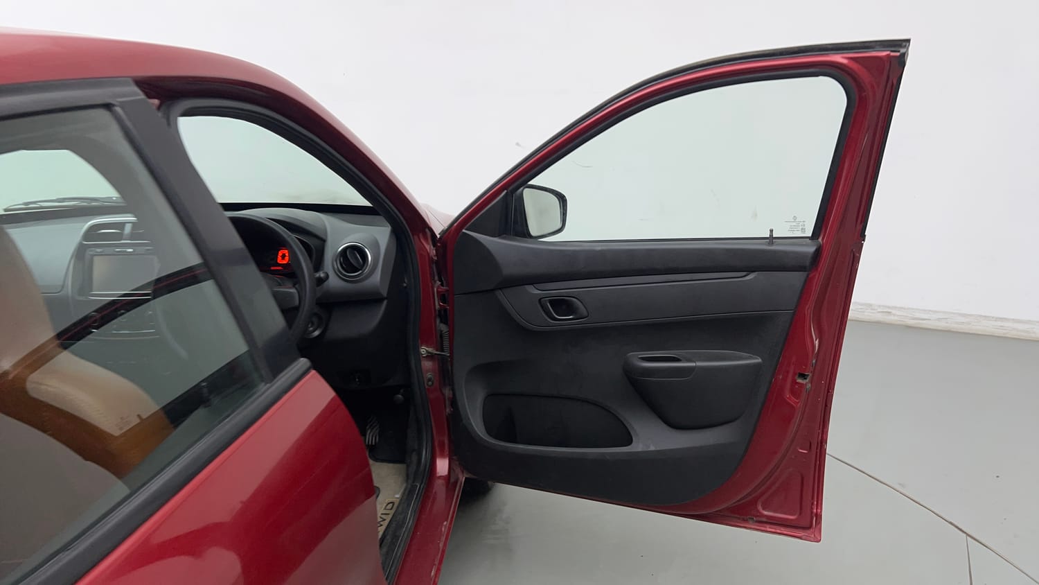 Used 2018 Renault Kwid 1.0 RXT Petrol Manual interior RIGHT FRONT DOOR OPEN VIEW