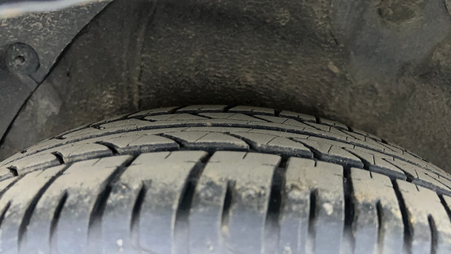 Used 2012 Hyundai i20 Magna 1.2 Petrol Manual tyres RIGHT REAR TYRE TREAD VIEW